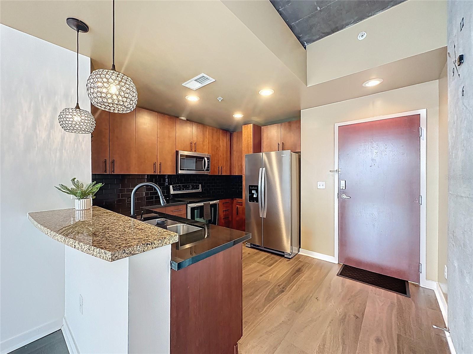 SOLAIRE/PLAZA CONDO - Residential