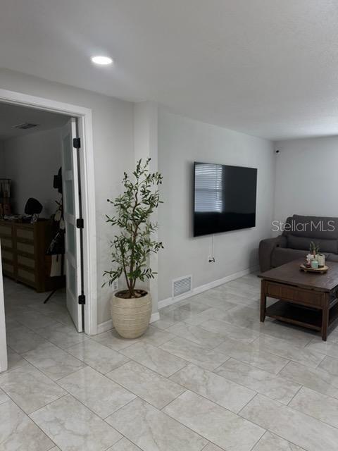 211 66TH AVENUE W FL