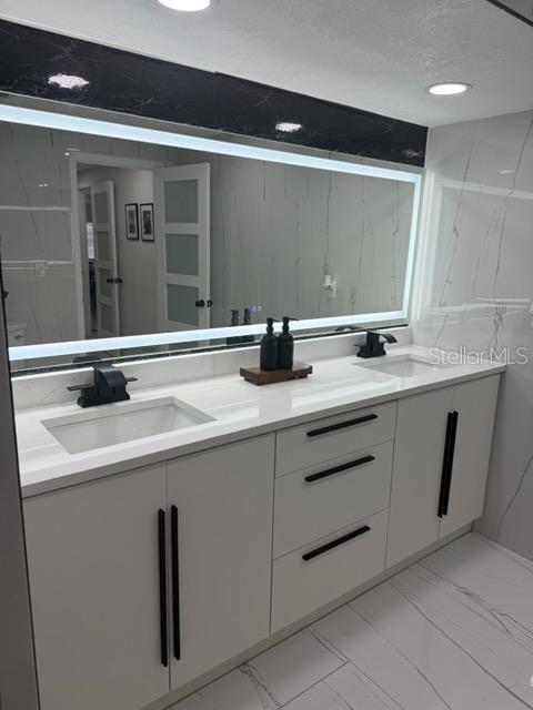 COUNTRY CLUB ACRES UNIT 3 - Residential