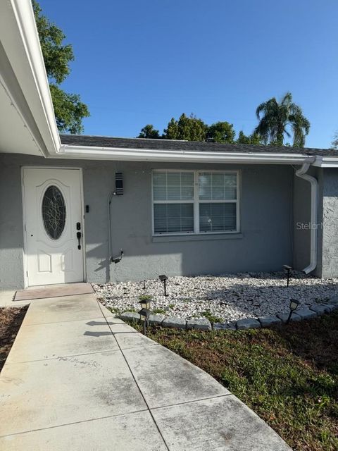 211 66TH AVENUE W FL BRADENTON FL 34207