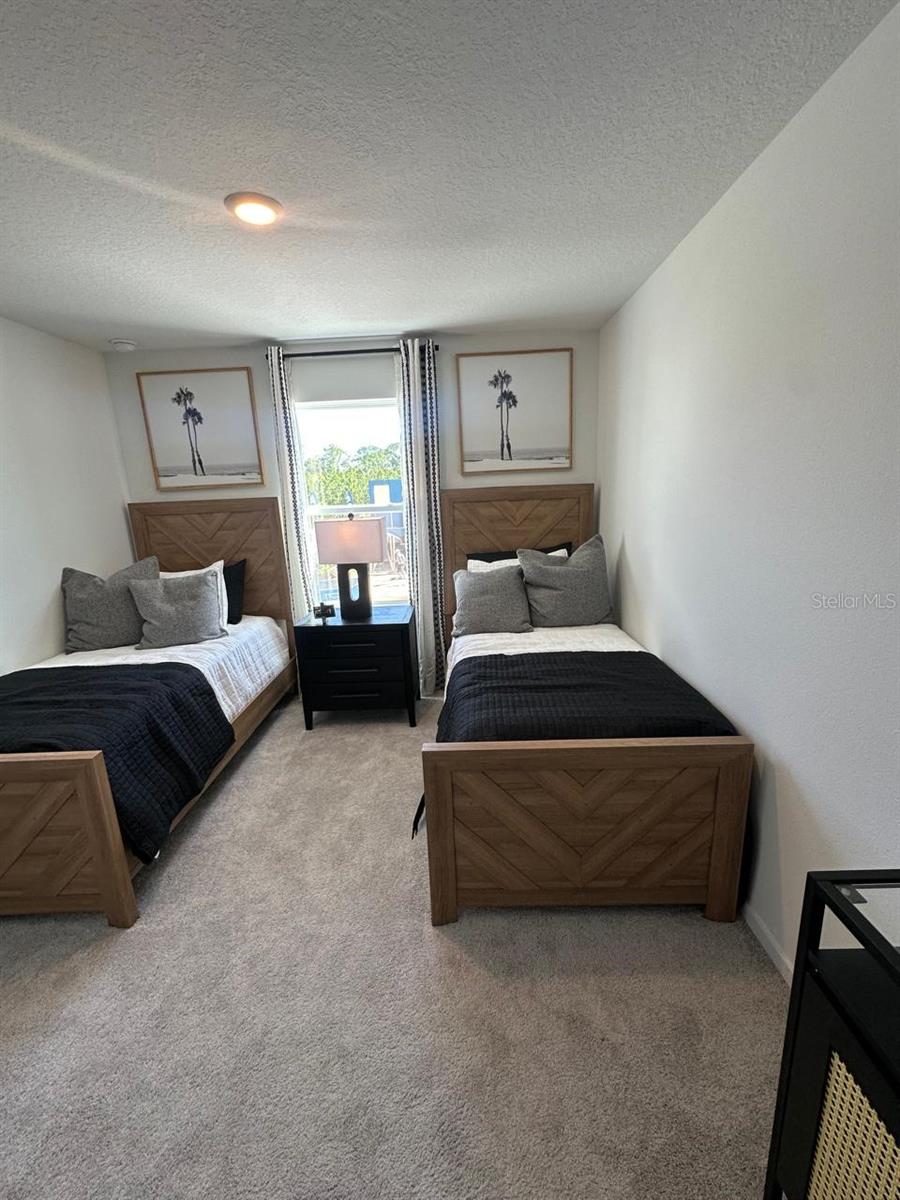 POSNER RESERVE PHASE 1D PB 203 PGS 35-40 LOT 207 - Residential Lease