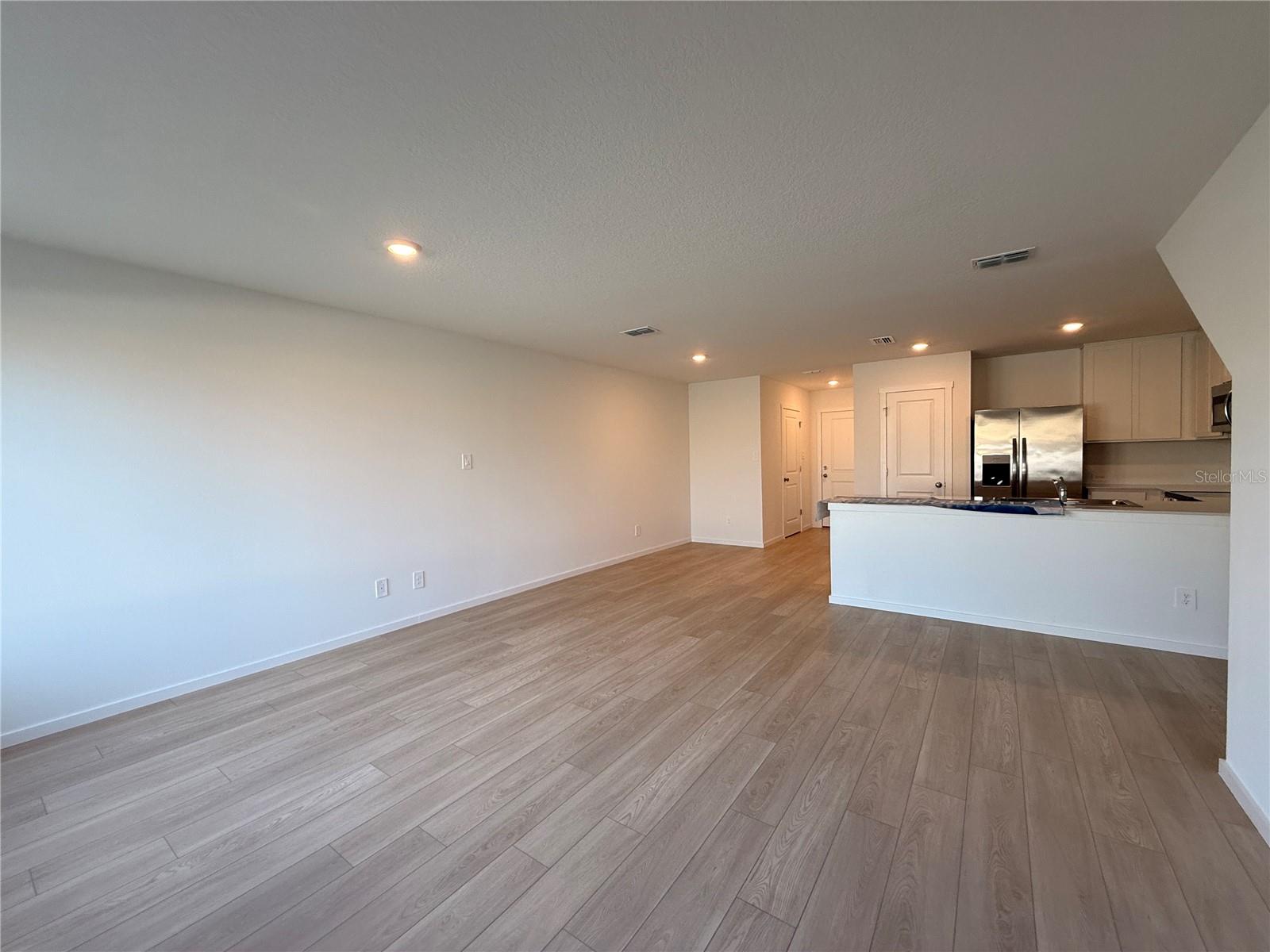 POSNER RESERVE PHASE 1D PB 203 PGS 35-40 LOT 207 - Residential Lease