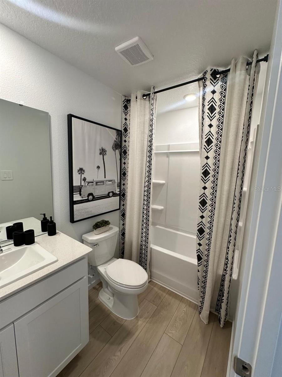 POSNER RESERVE PHASE 1D PB 203 PGS 35-40 LOT 207 - Residential Lease