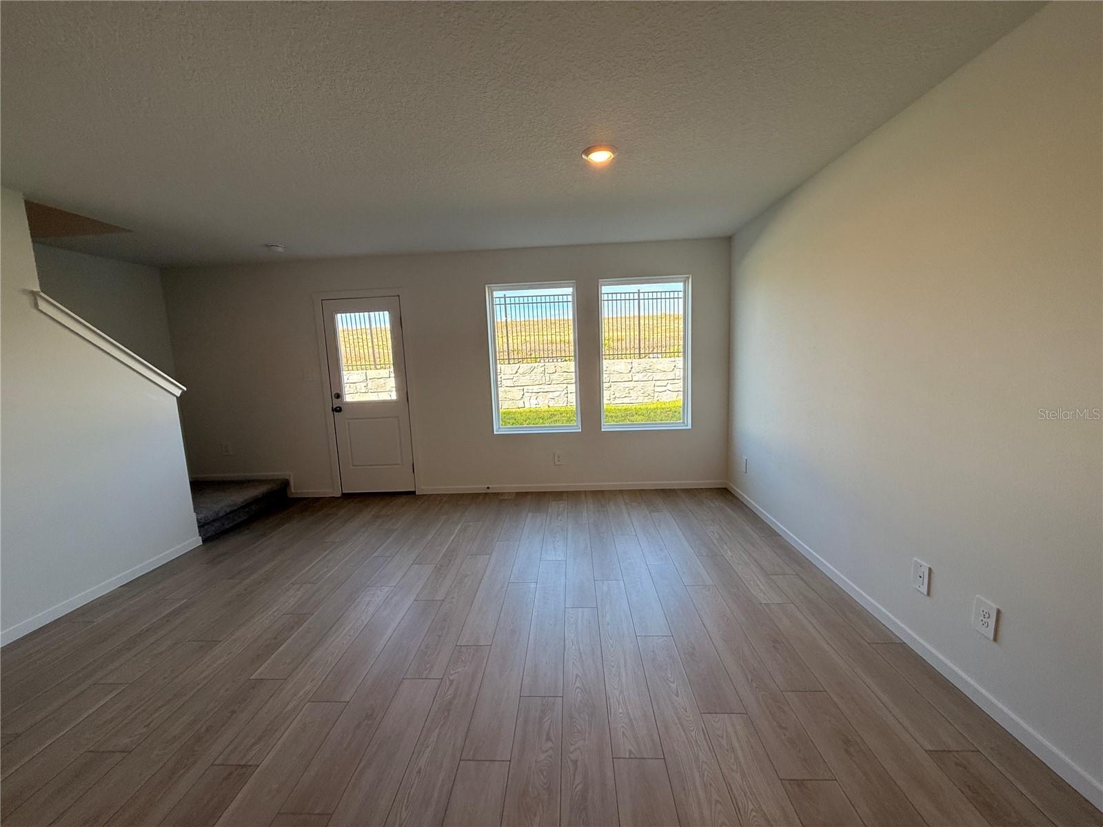 POSNER RESERVE PHASE 1D PB 203 PGS 35-40 LOT 207 - Residential Lease