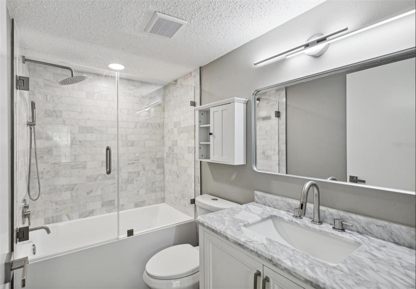 KALMIA CONDO - Residential