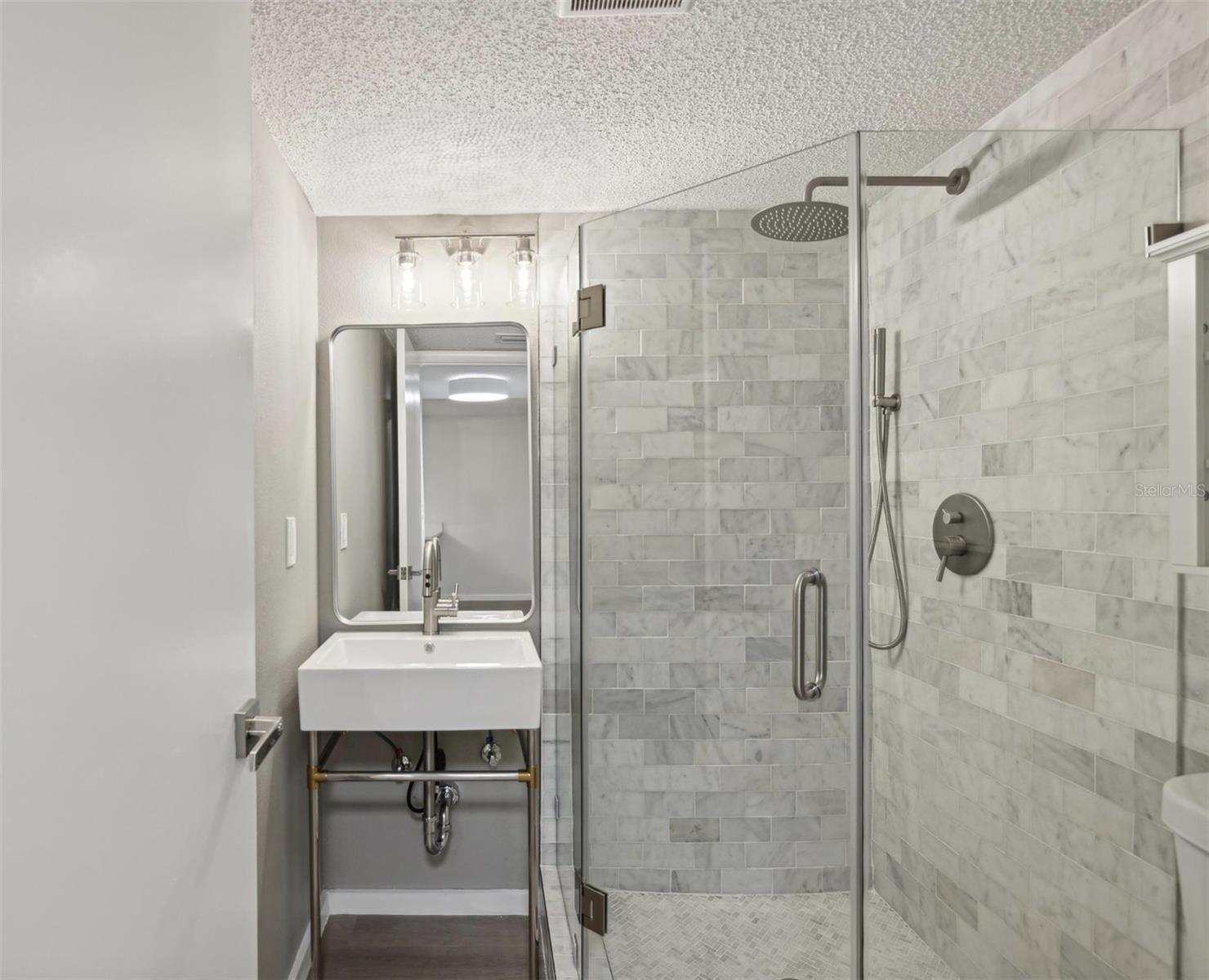 KALMIA CONDO - Residential