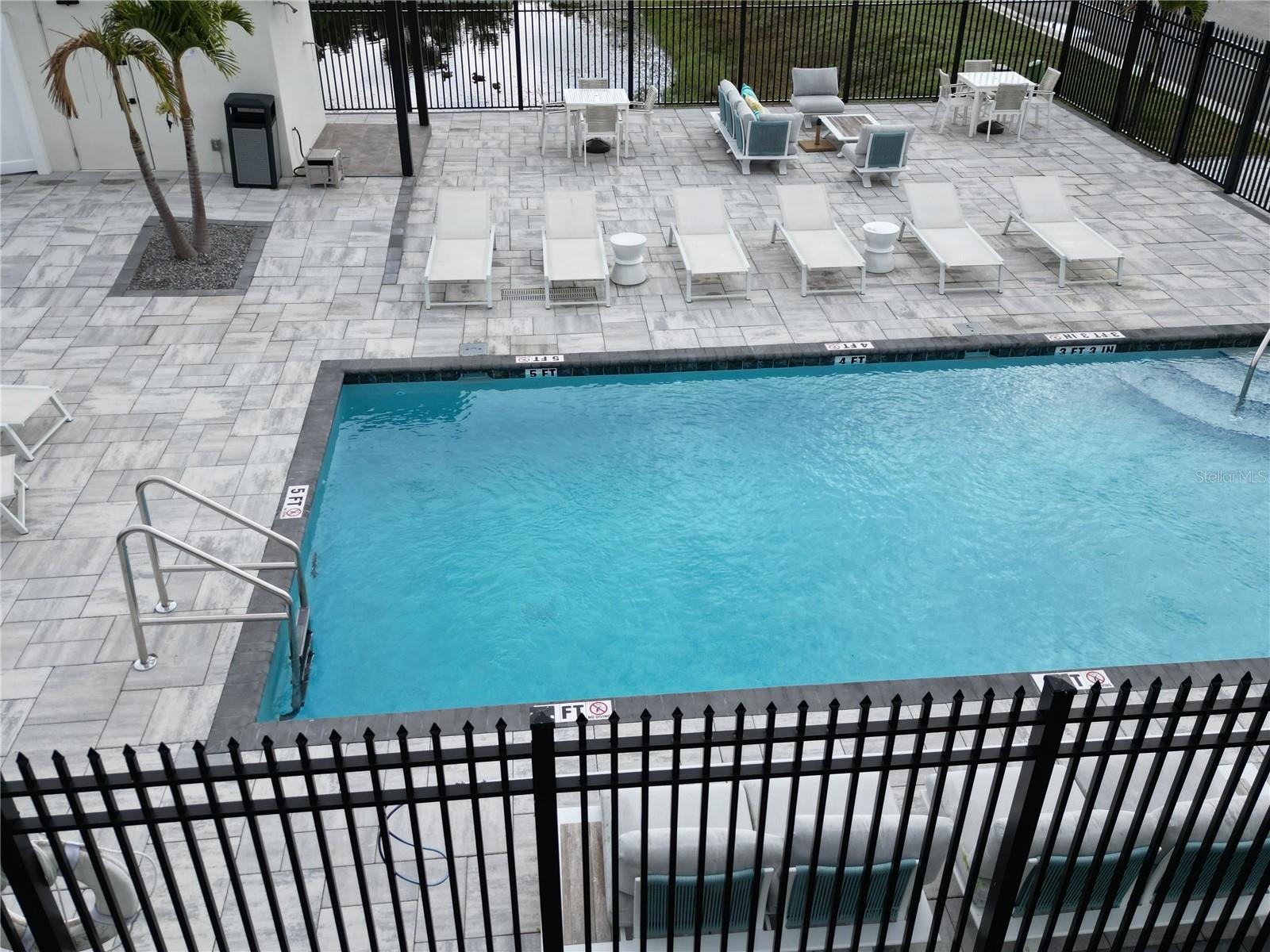 LATITUDES IN THE PARK - Residential