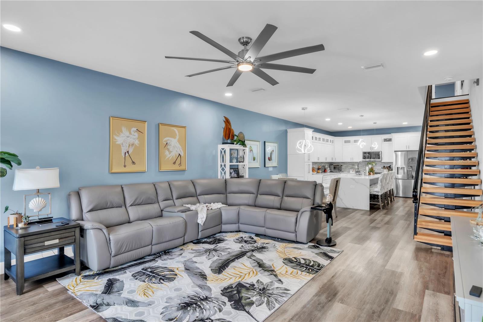 LATITUDES IN THE PARK - Residential