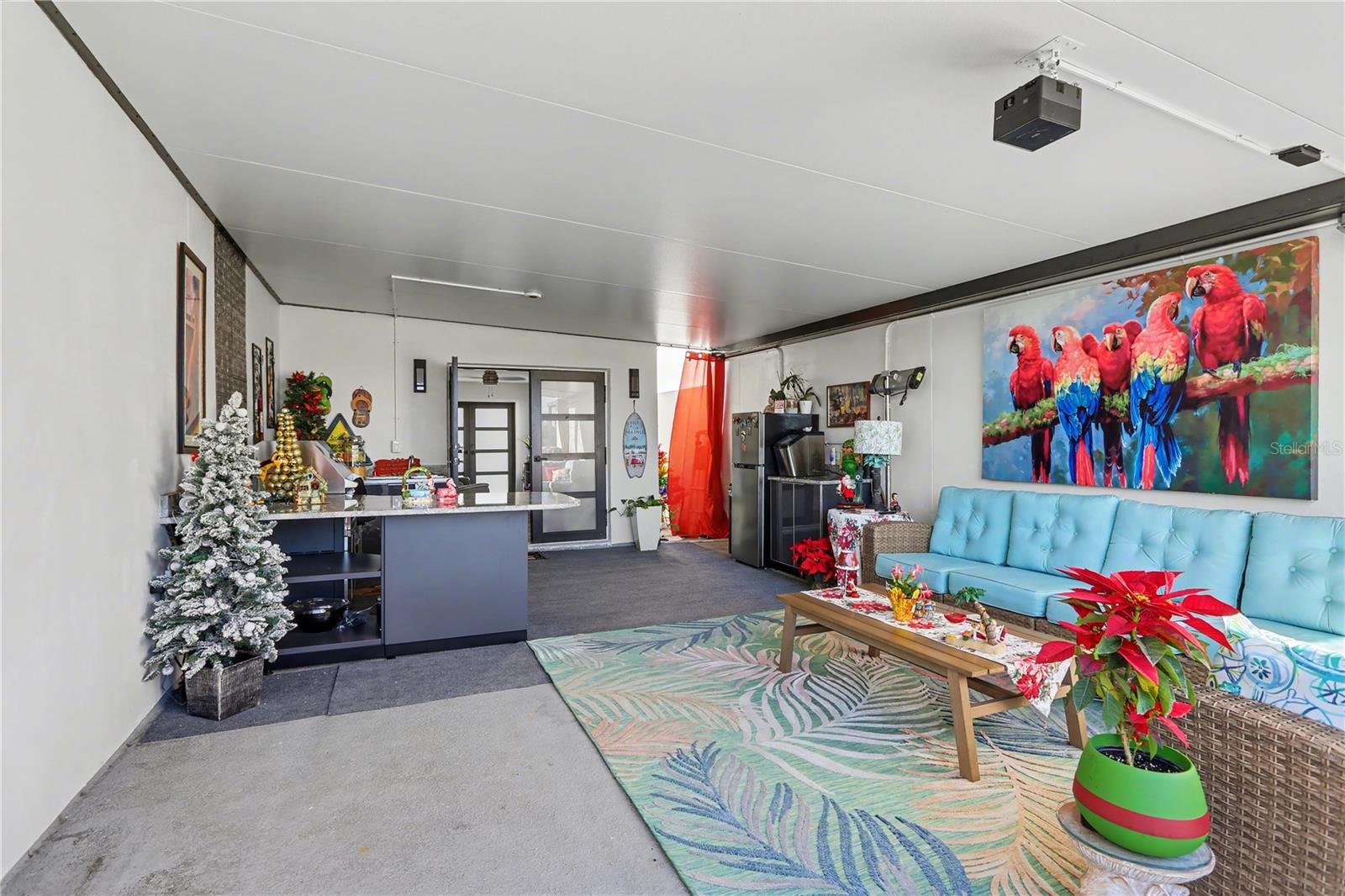 LATITUDES IN THE PARK - Residential