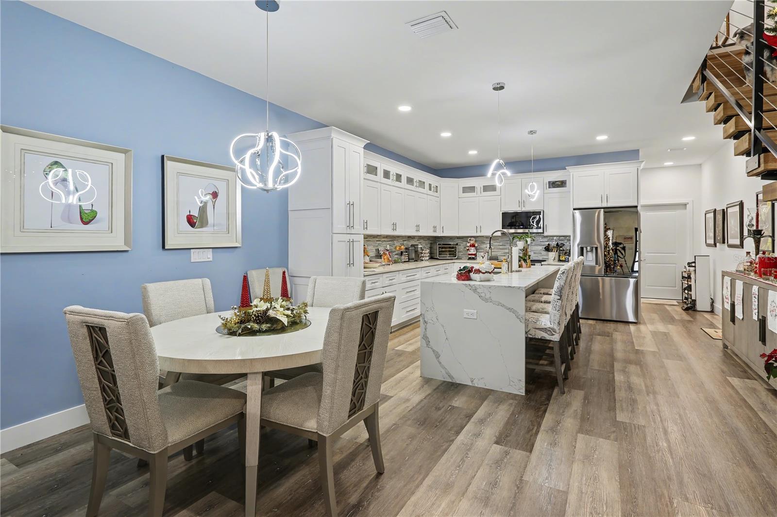 LATITUDES IN THE PARK - Residential