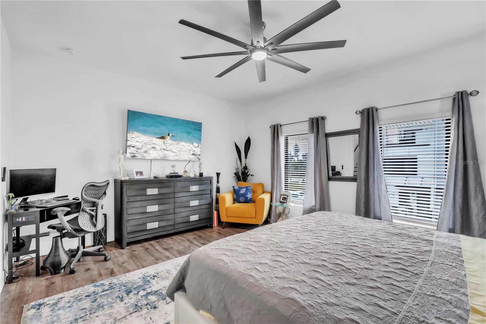 LATITUDES IN THE PARK - Residential