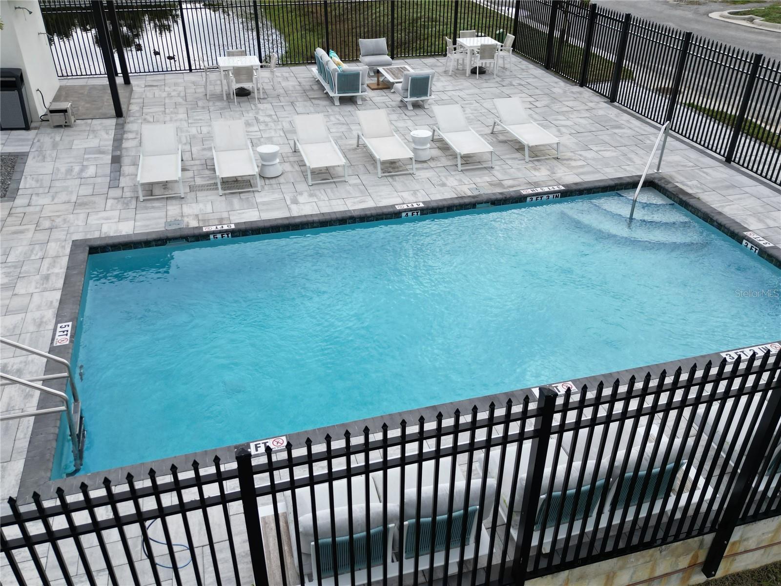 LATITUDES IN THE PARK - Residential