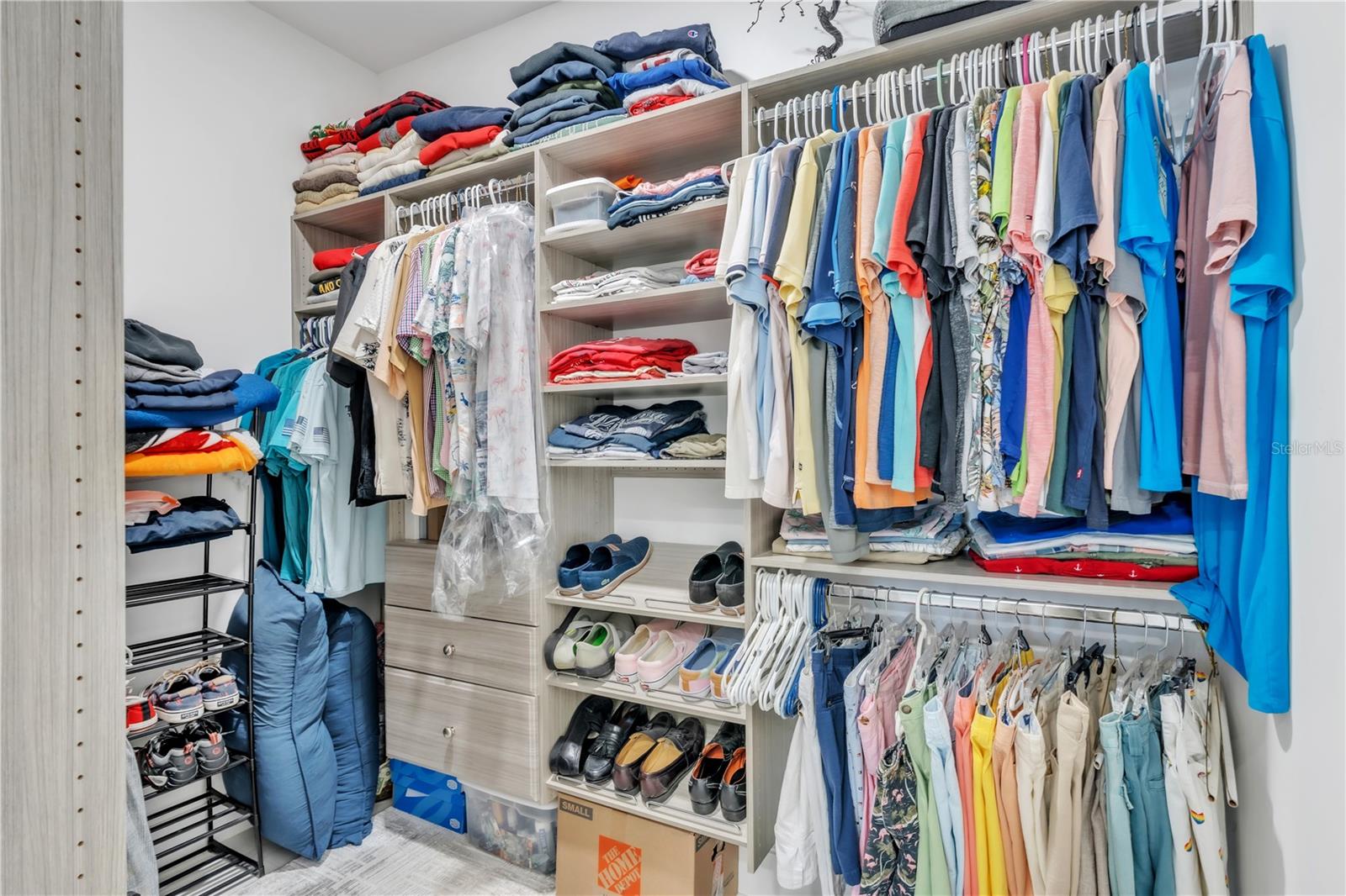 LATITUDES IN THE PARK - Residential