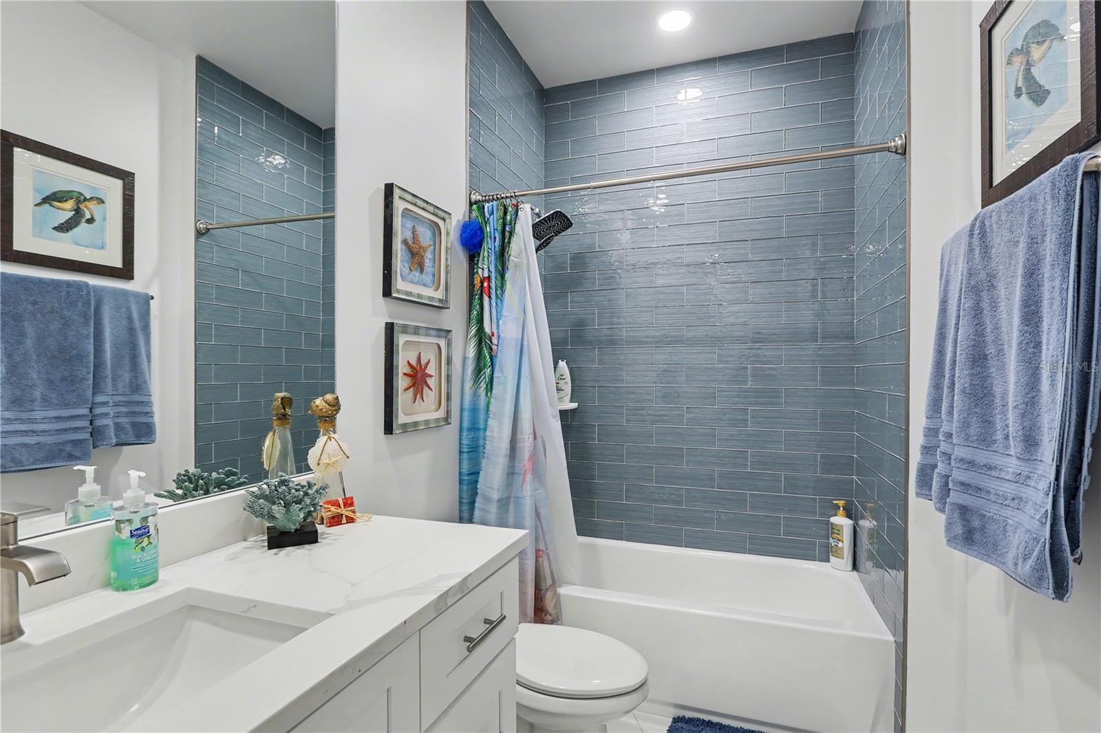 LATITUDES IN THE PARK - Residential