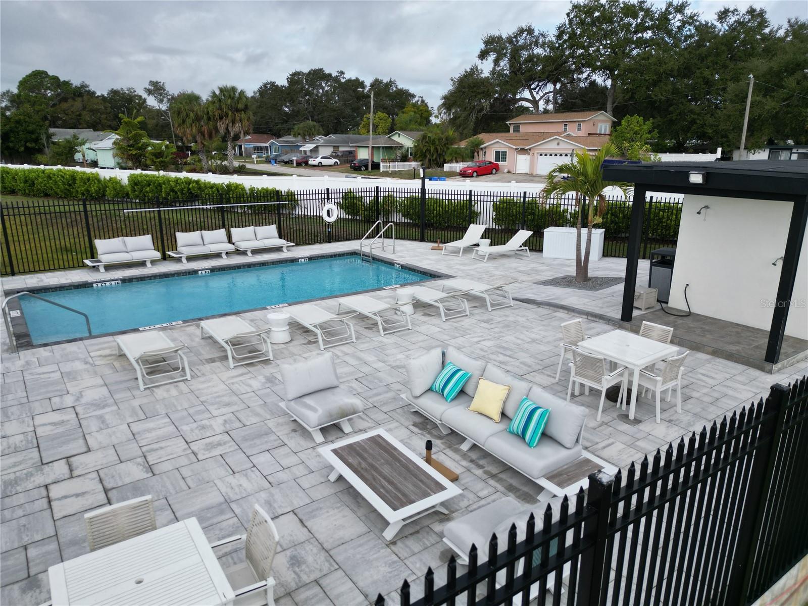 LATITUDES IN THE PARK - Residential