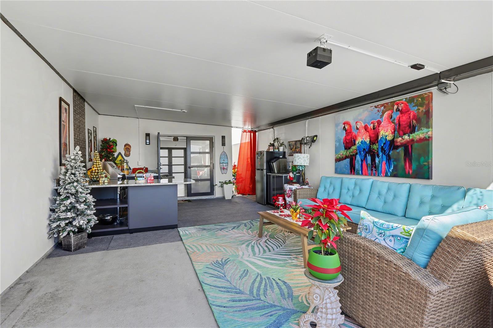 LATITUDES IN THE PARK - Residential