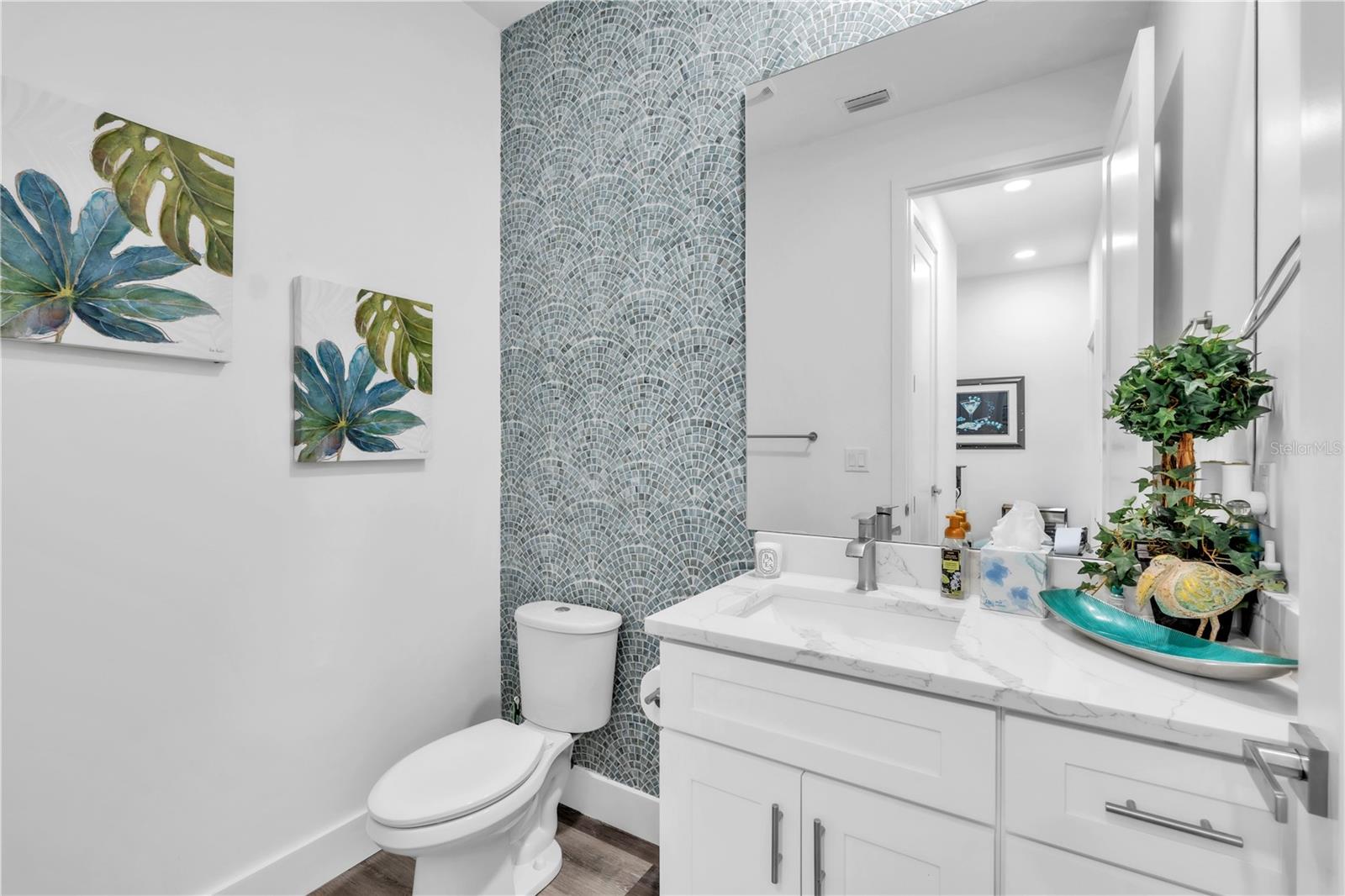 LATITUDES IN THE PARK - Residential