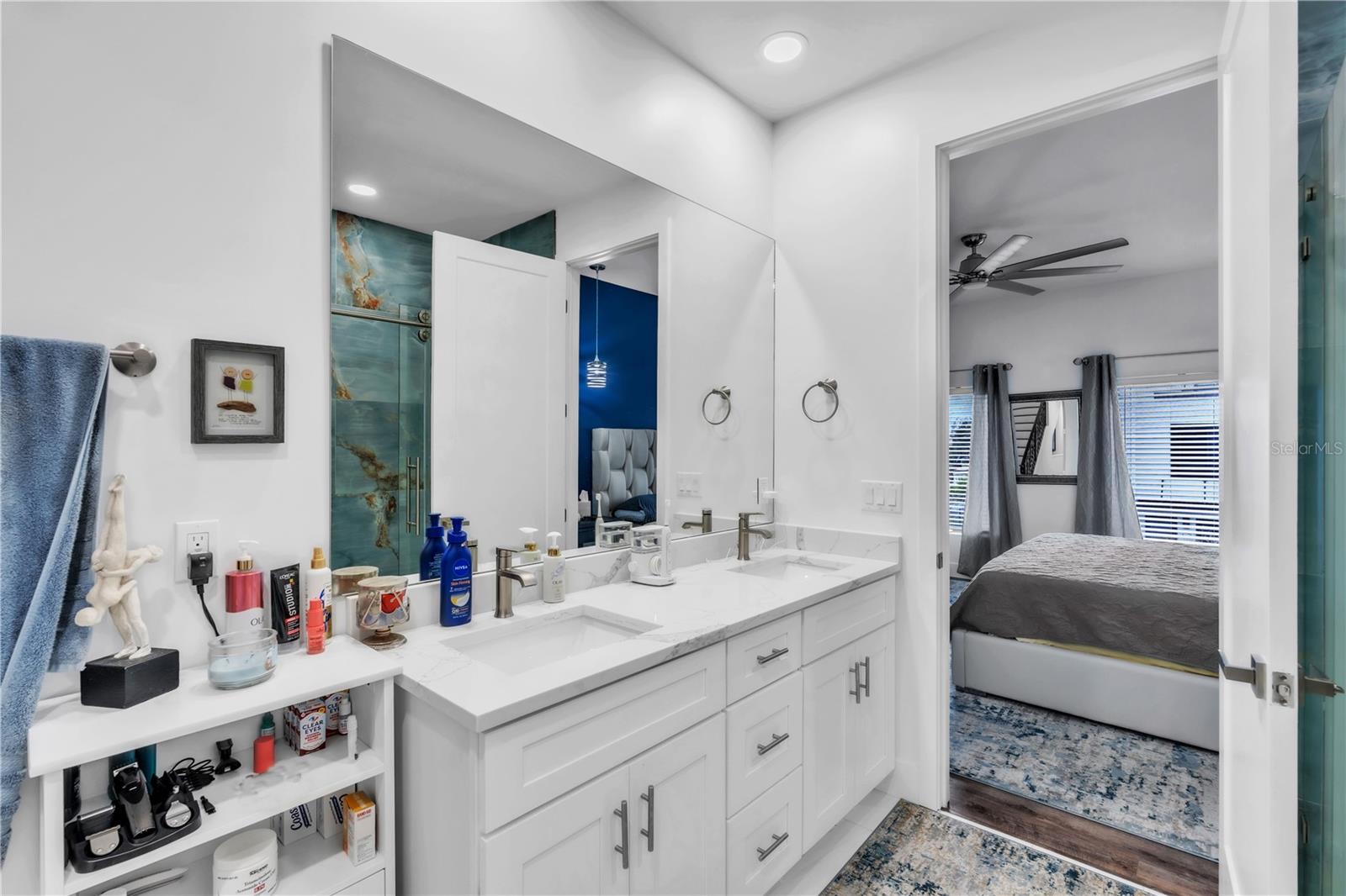 LATITUDES IN THE PARK - Residential