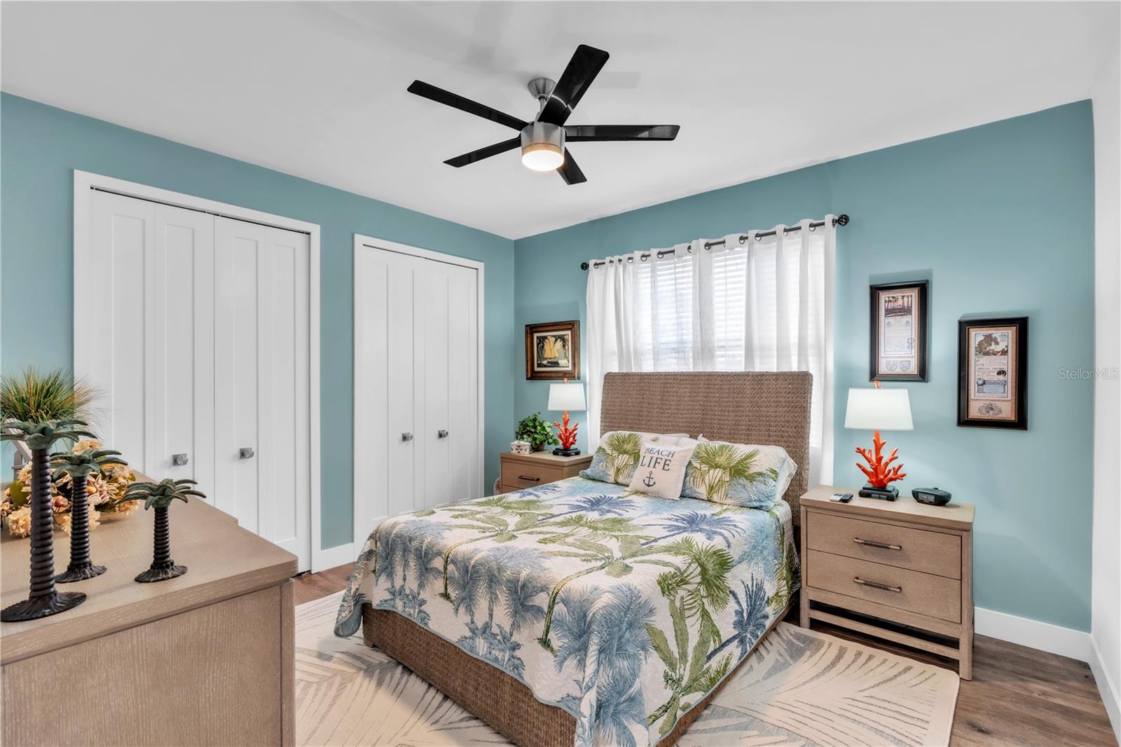 LATITUDES IN THE PARK - Residential