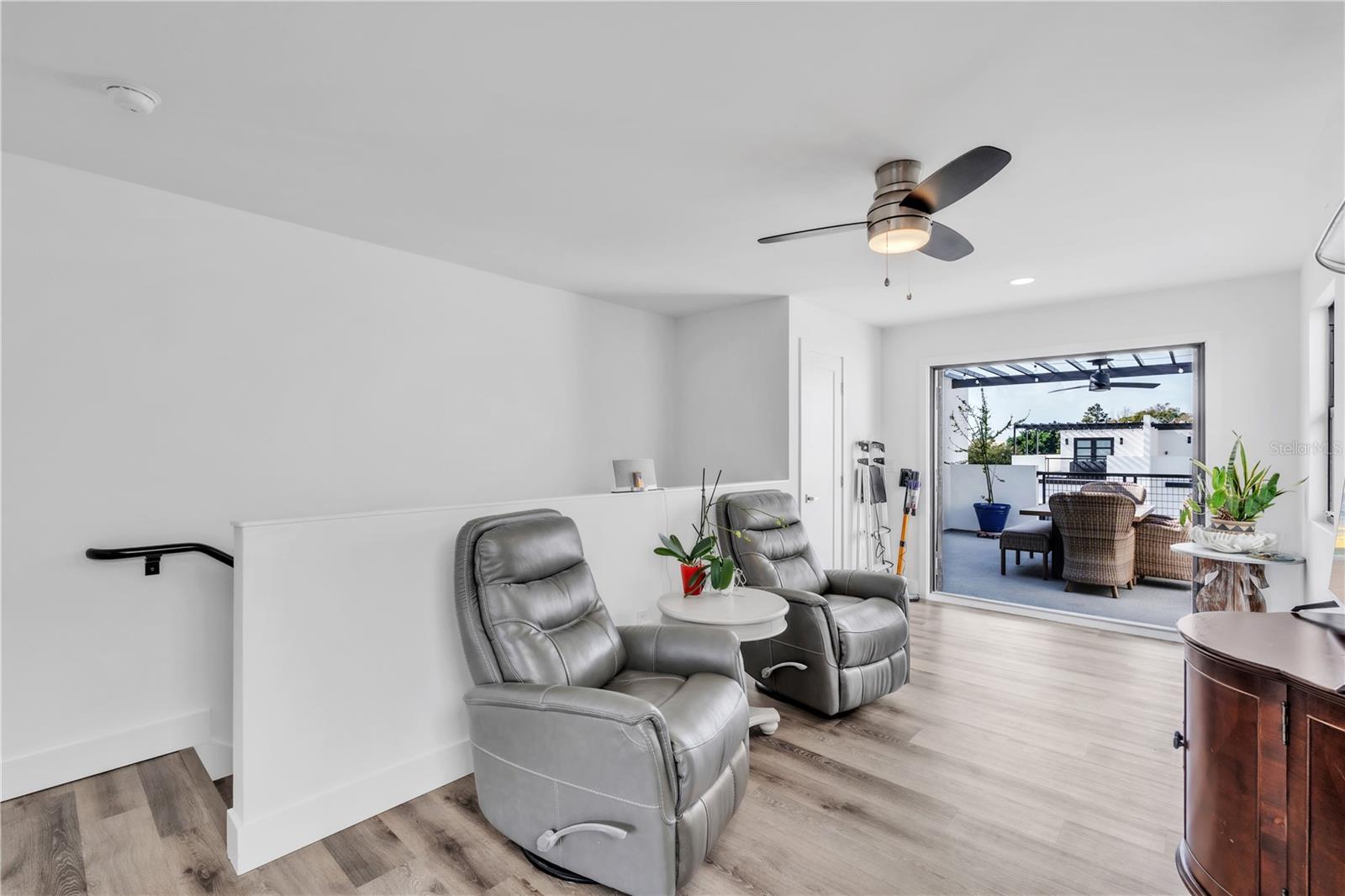 LATITUDES IN THE PARK - Residential