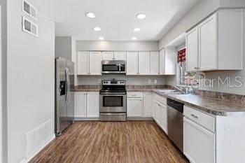 LONGWOOD NORTH - Residential Lease