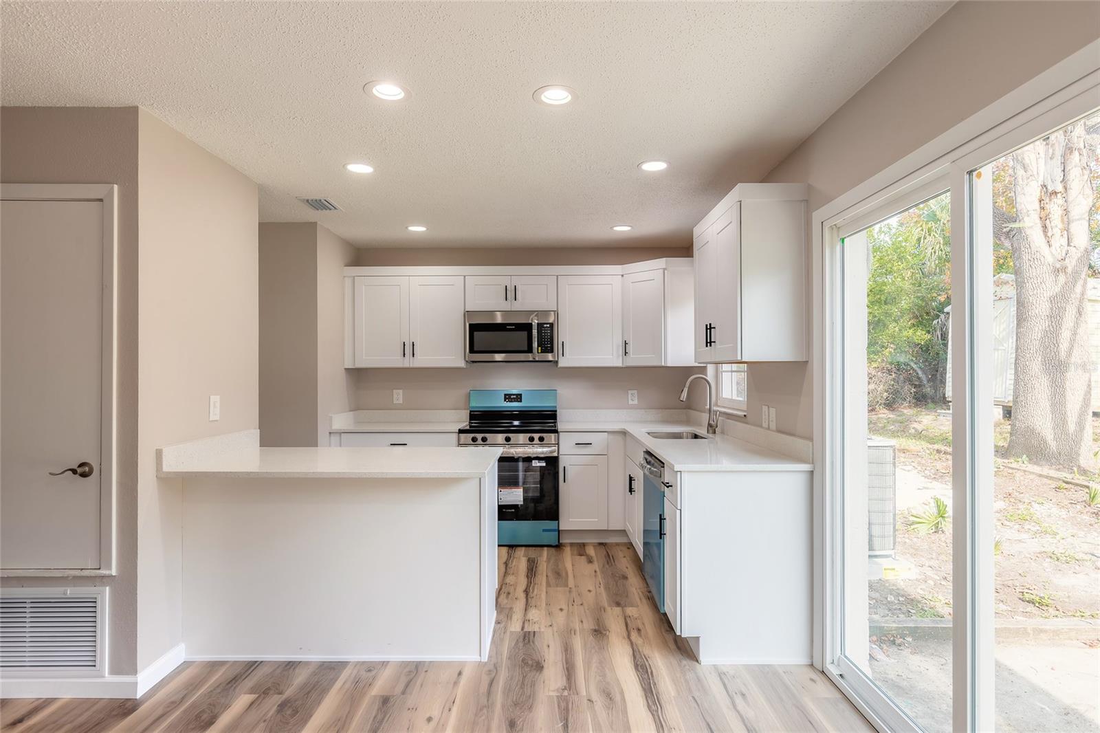 EDGEWATER HEIGHTS - Residential