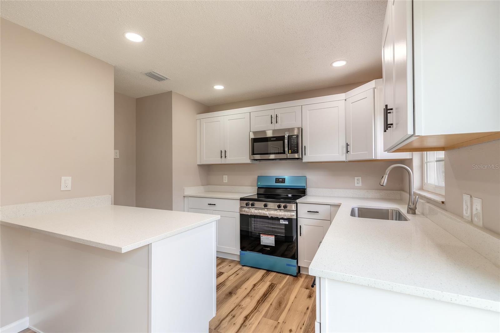 EDGEWATER HEIGHTS - Residential