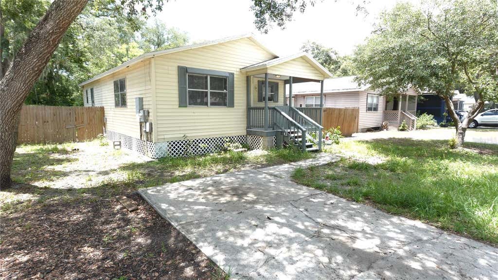 Photo of 3110 Gordon Court, Tampa, FL 33619 (MLS # TB8528570)