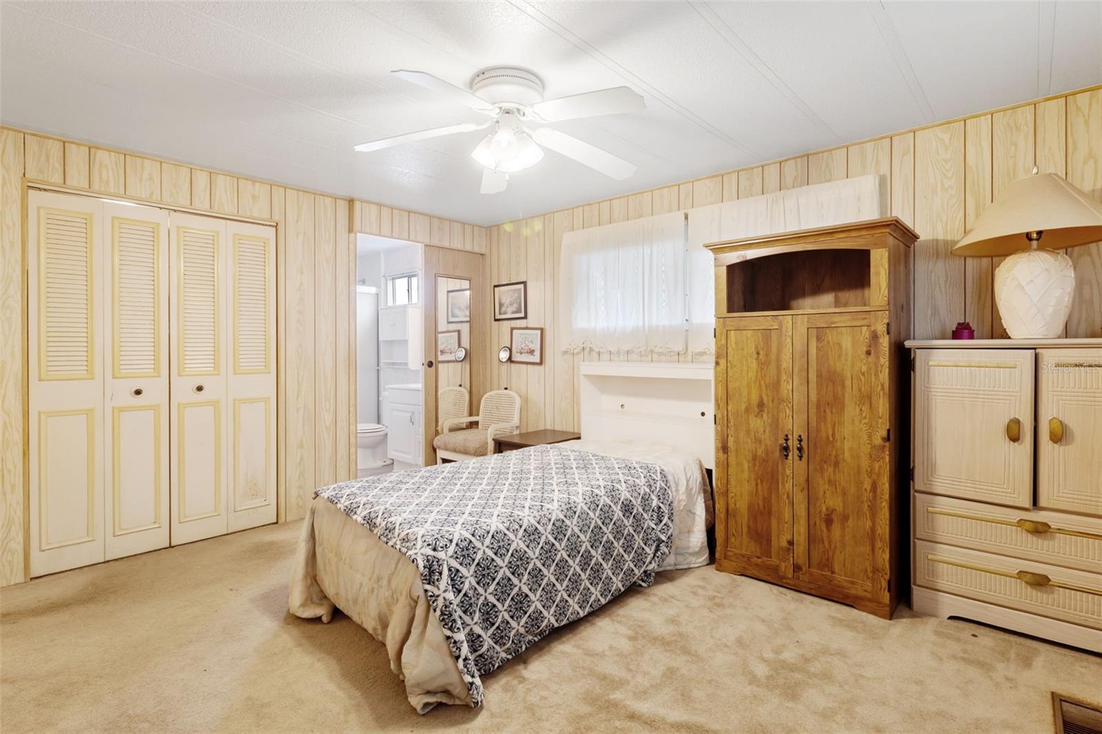 OAKWOOD MANOR - Residential