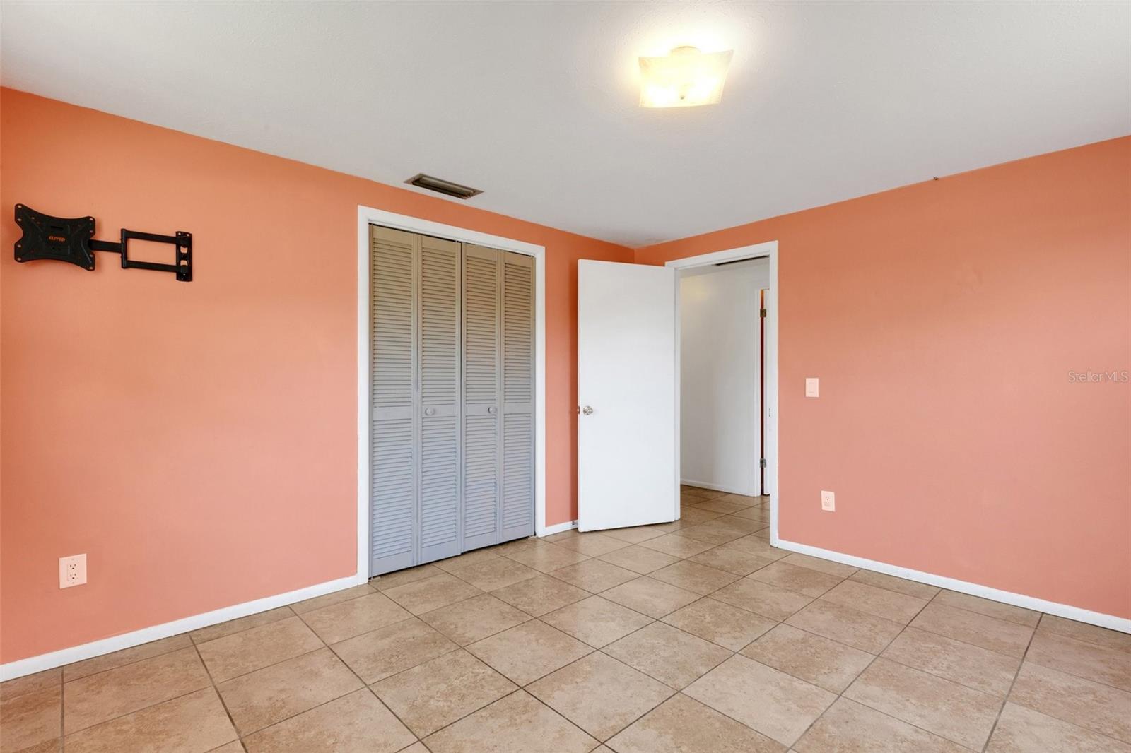 MARLAND COURT - Residential