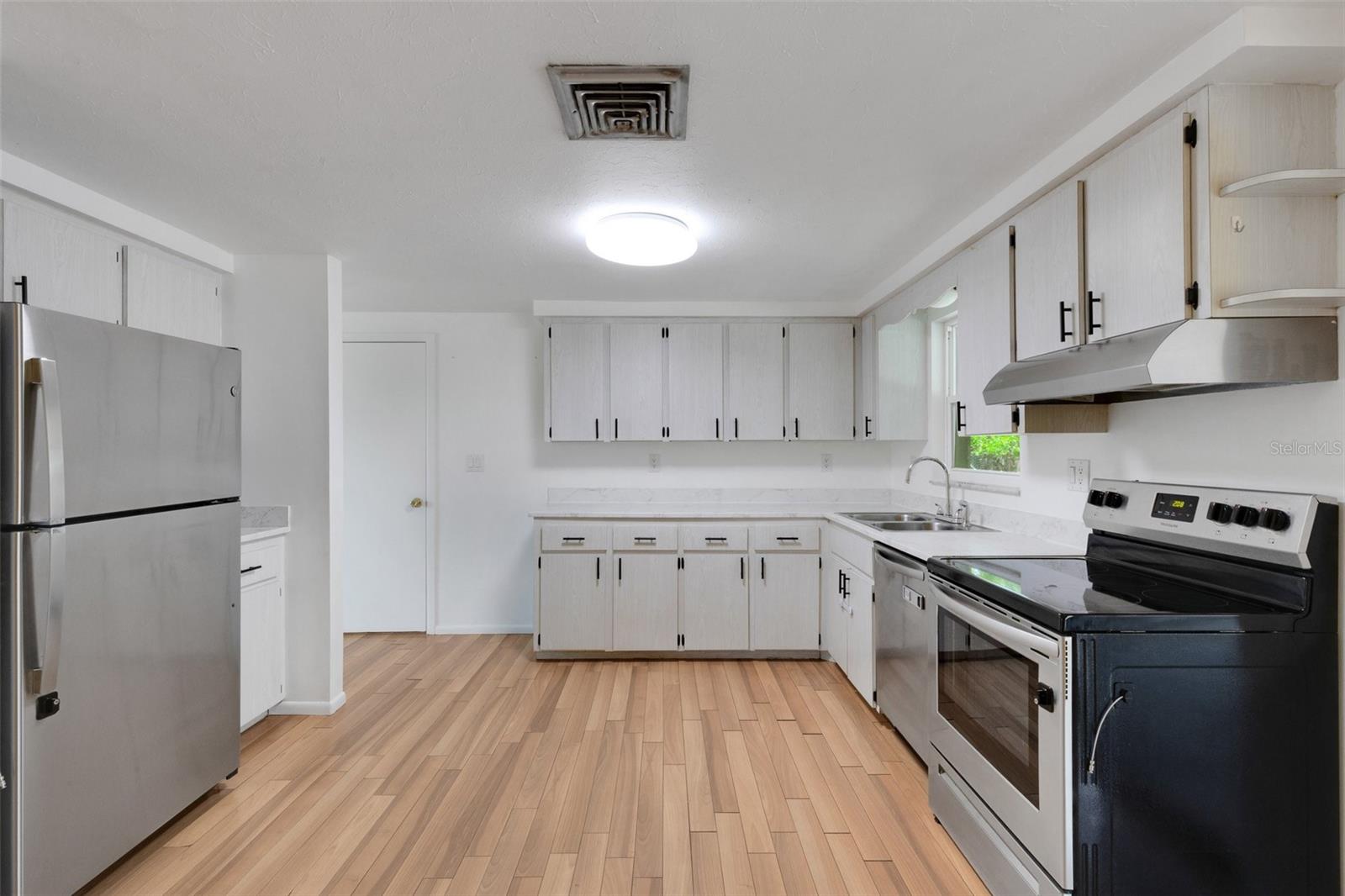 MARLAND COURT - Residential