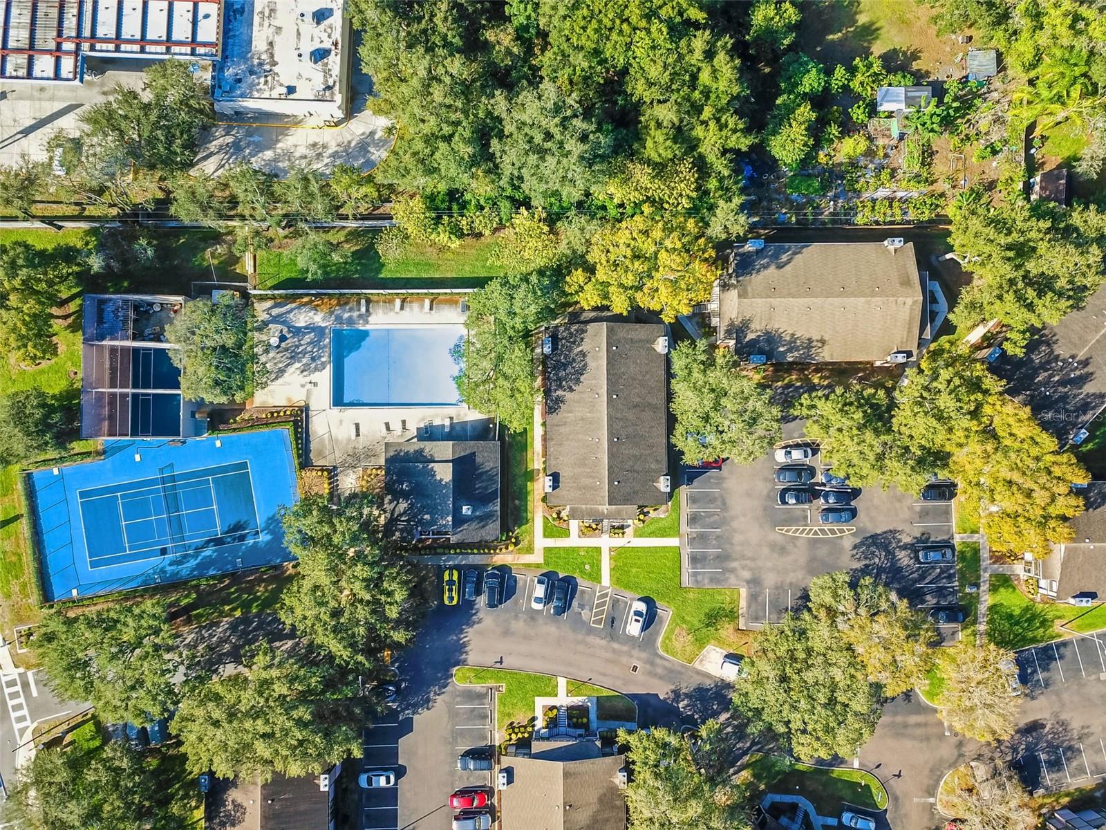 NORTH OAKS CONDO III - Residential