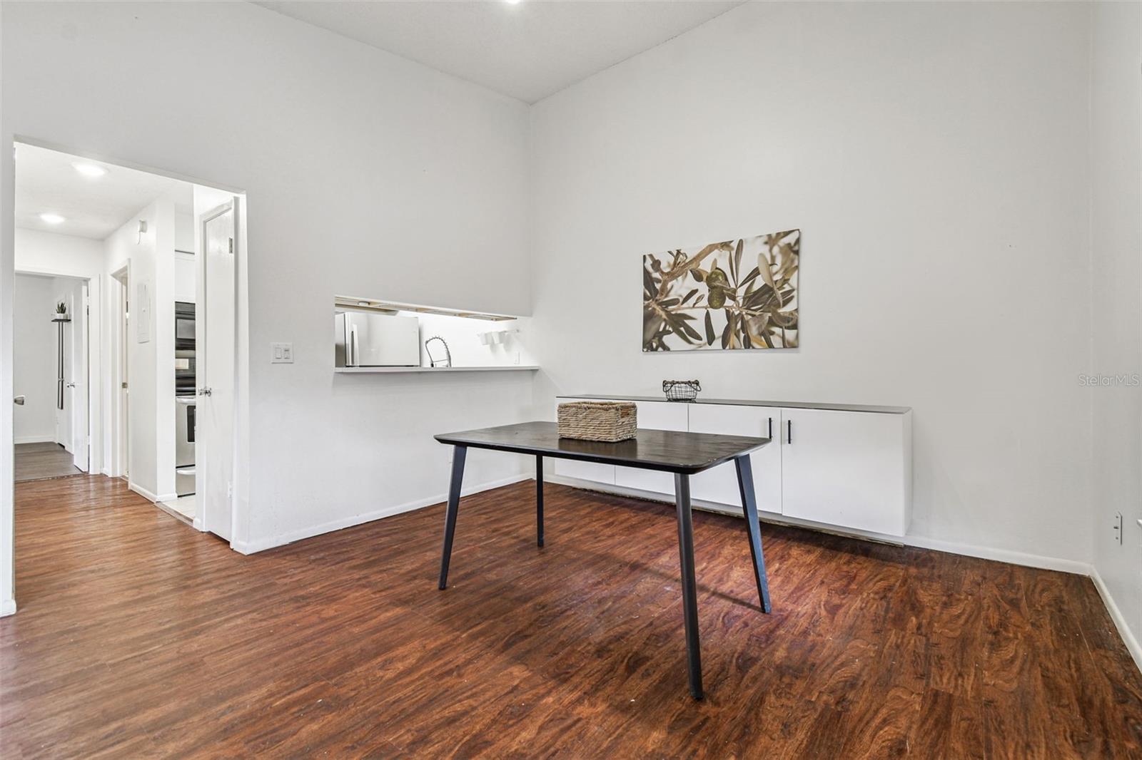 NORTH OAKS CONDO III - Residential