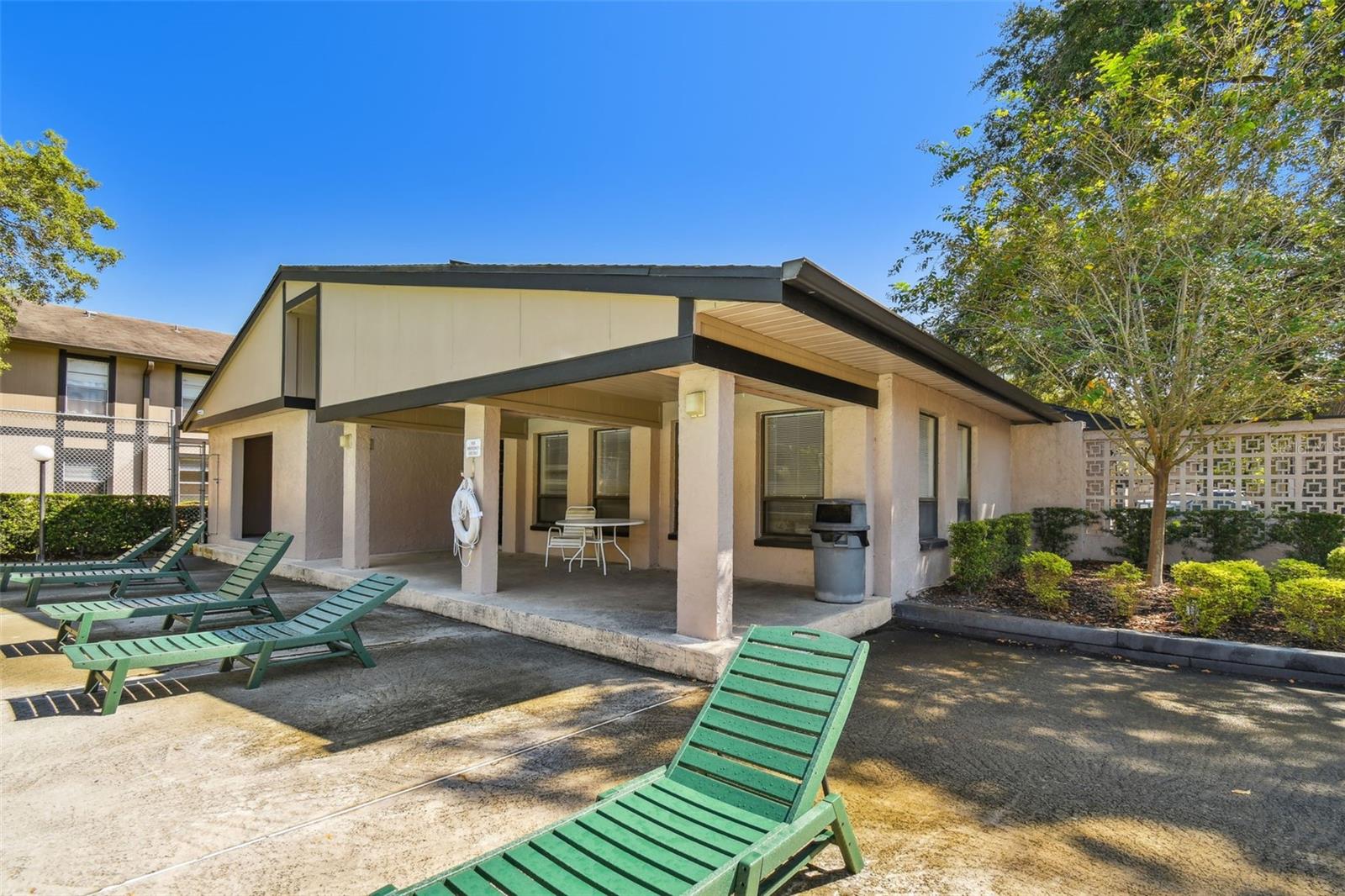 NORTH OAKS CONDO III - Residential