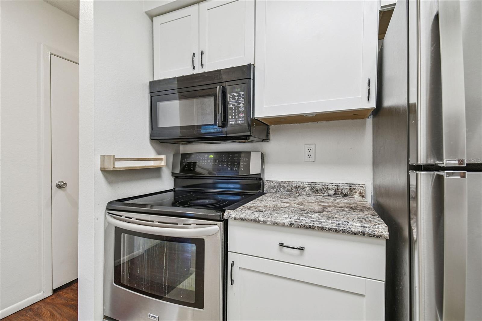 NORTH OAKS CONDO III - Residential