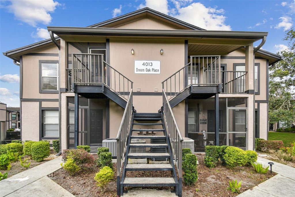 Photo of 4013 Dream Oak Place #202, Tampa, FL 33613 (MLS # TB8433001)