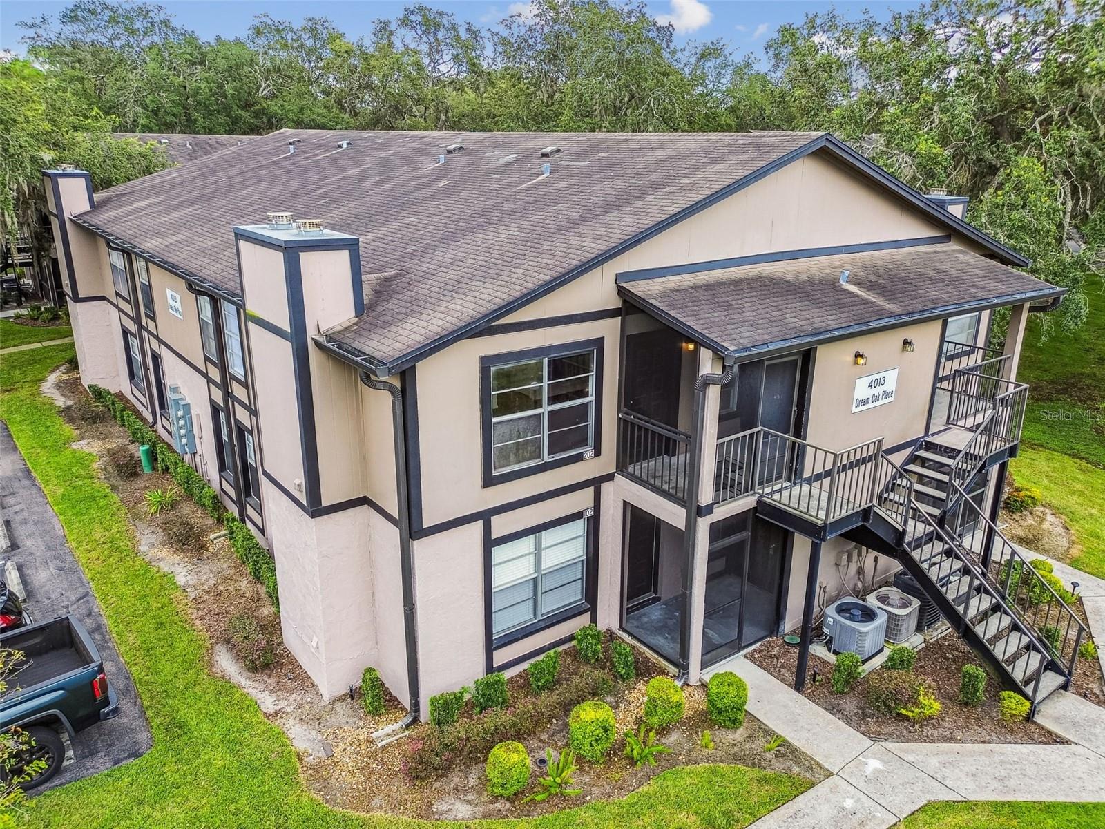 NORTH OAKS CONDO III - Residential