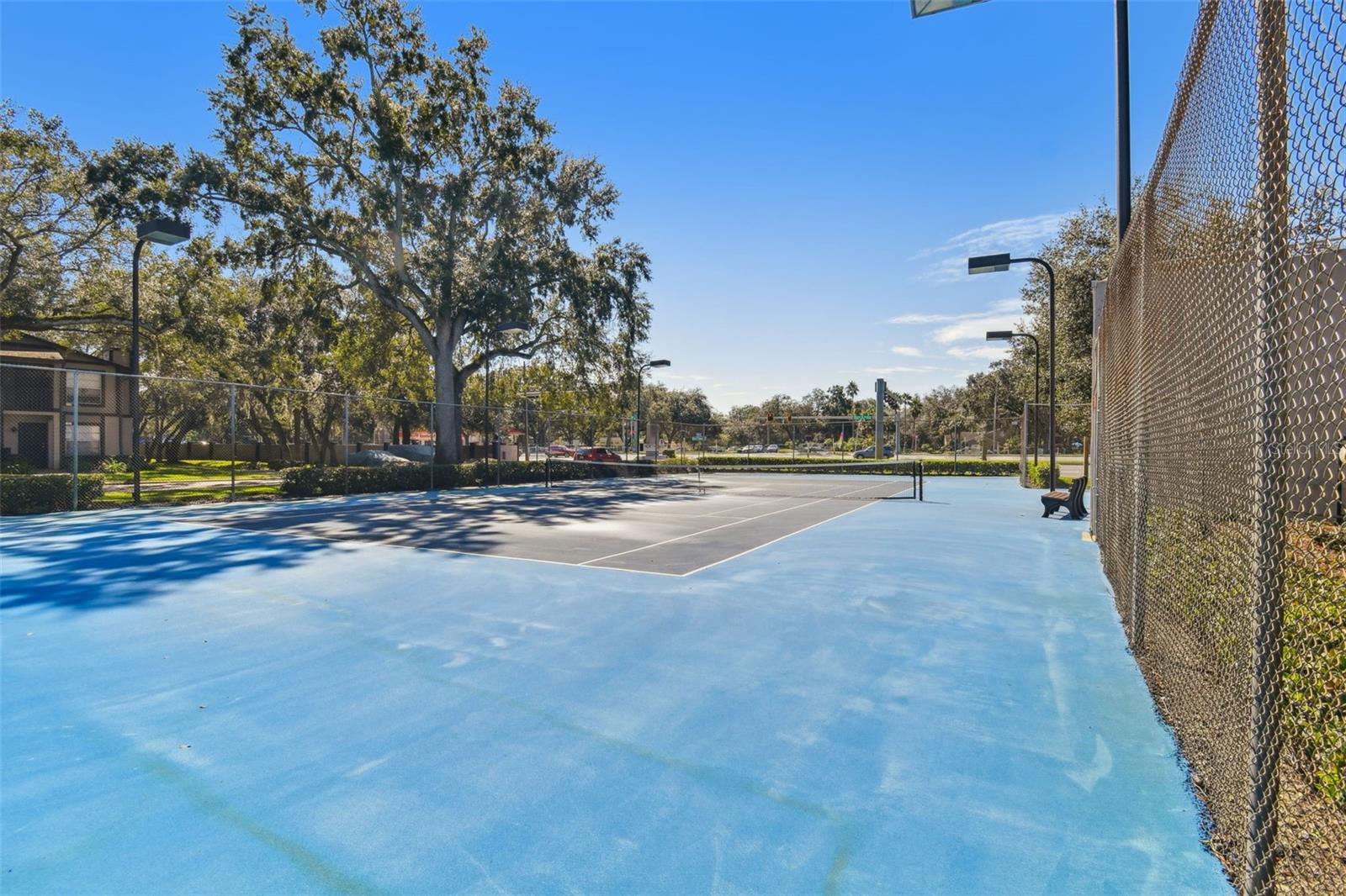 NORTH OAKS CONDO III - Residential