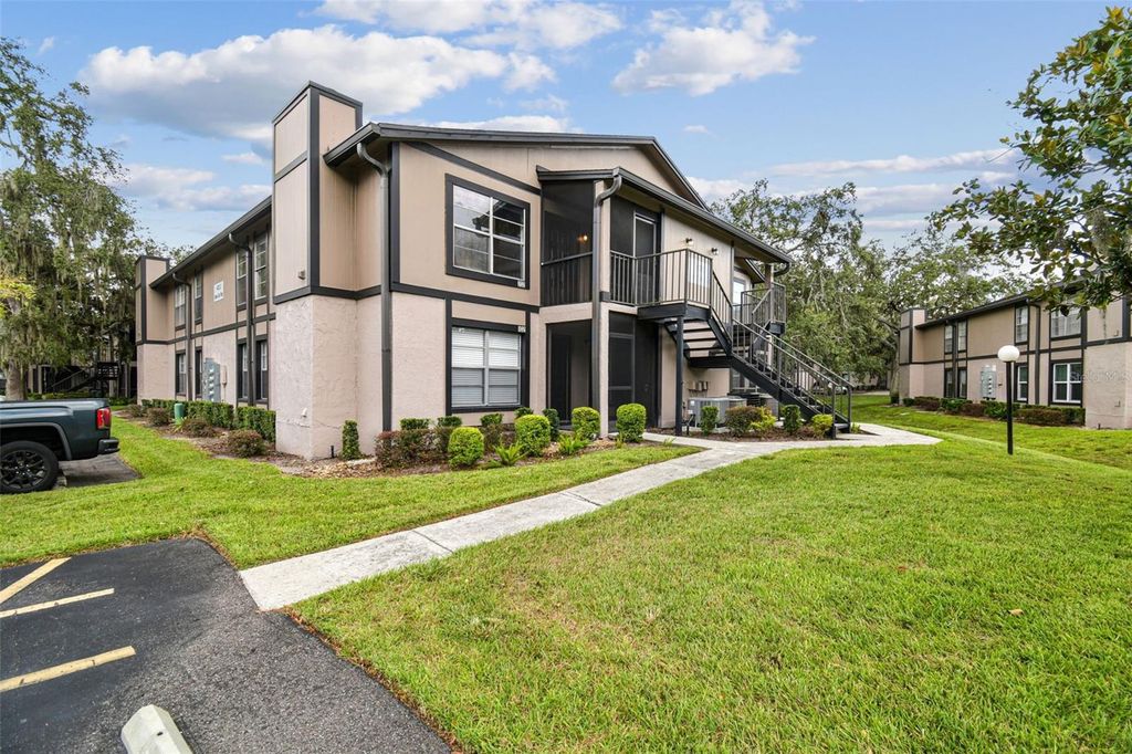 Photo of 4013 Dream Oak Place #202, Tampa, FL 33613 (MLS # TB8433001)