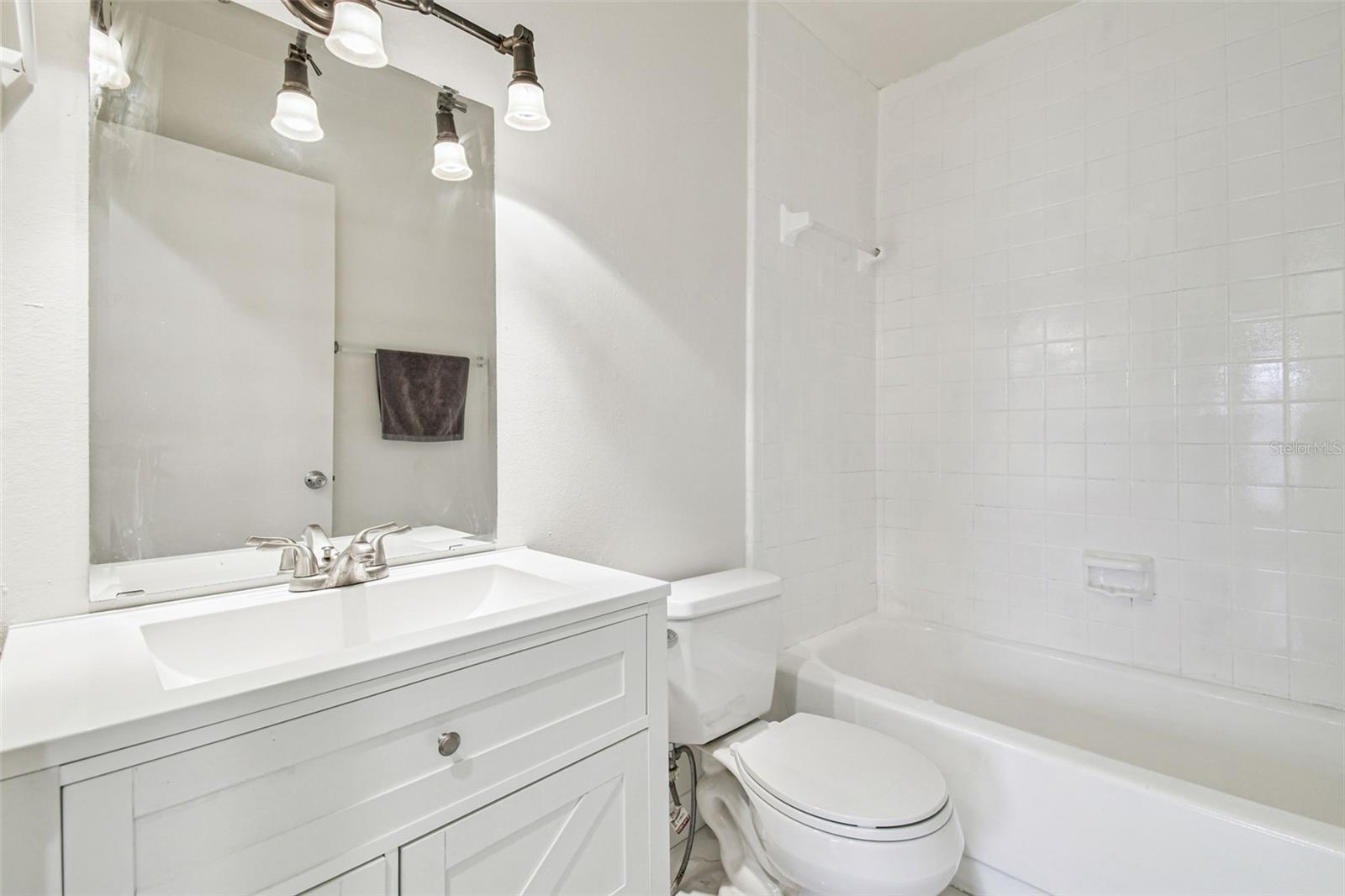 NORTH OAKS CONDO III - Residential