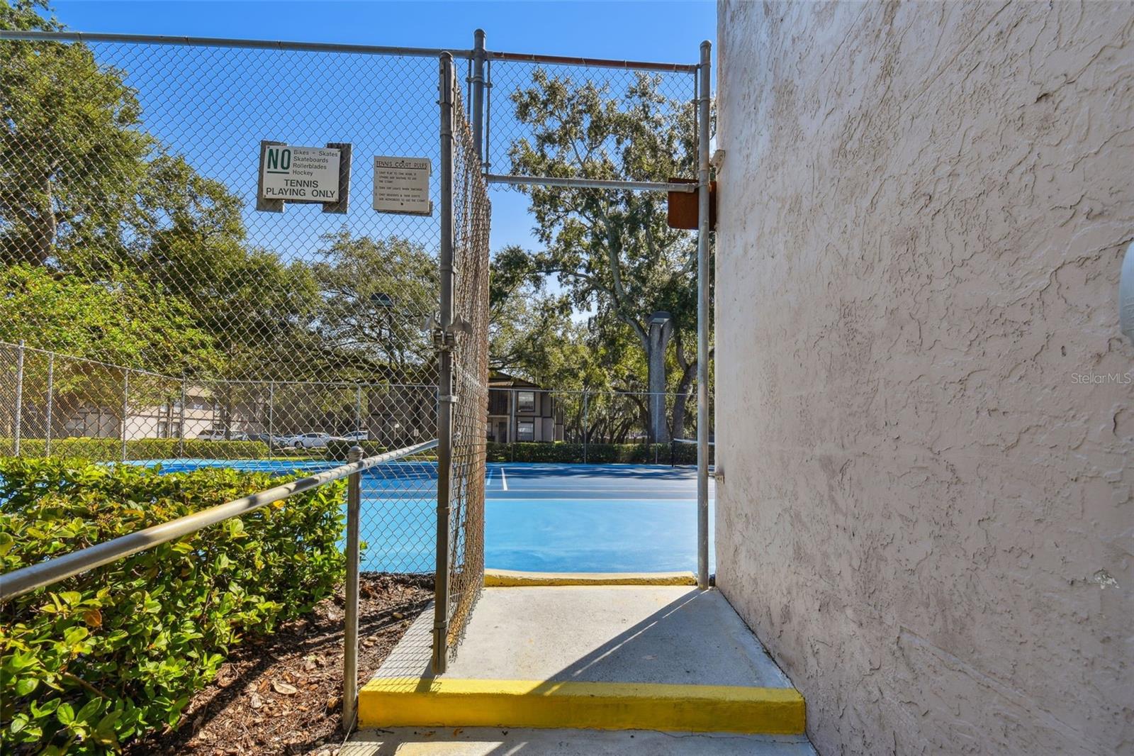 NORTH OAKS CONDO III - Residential