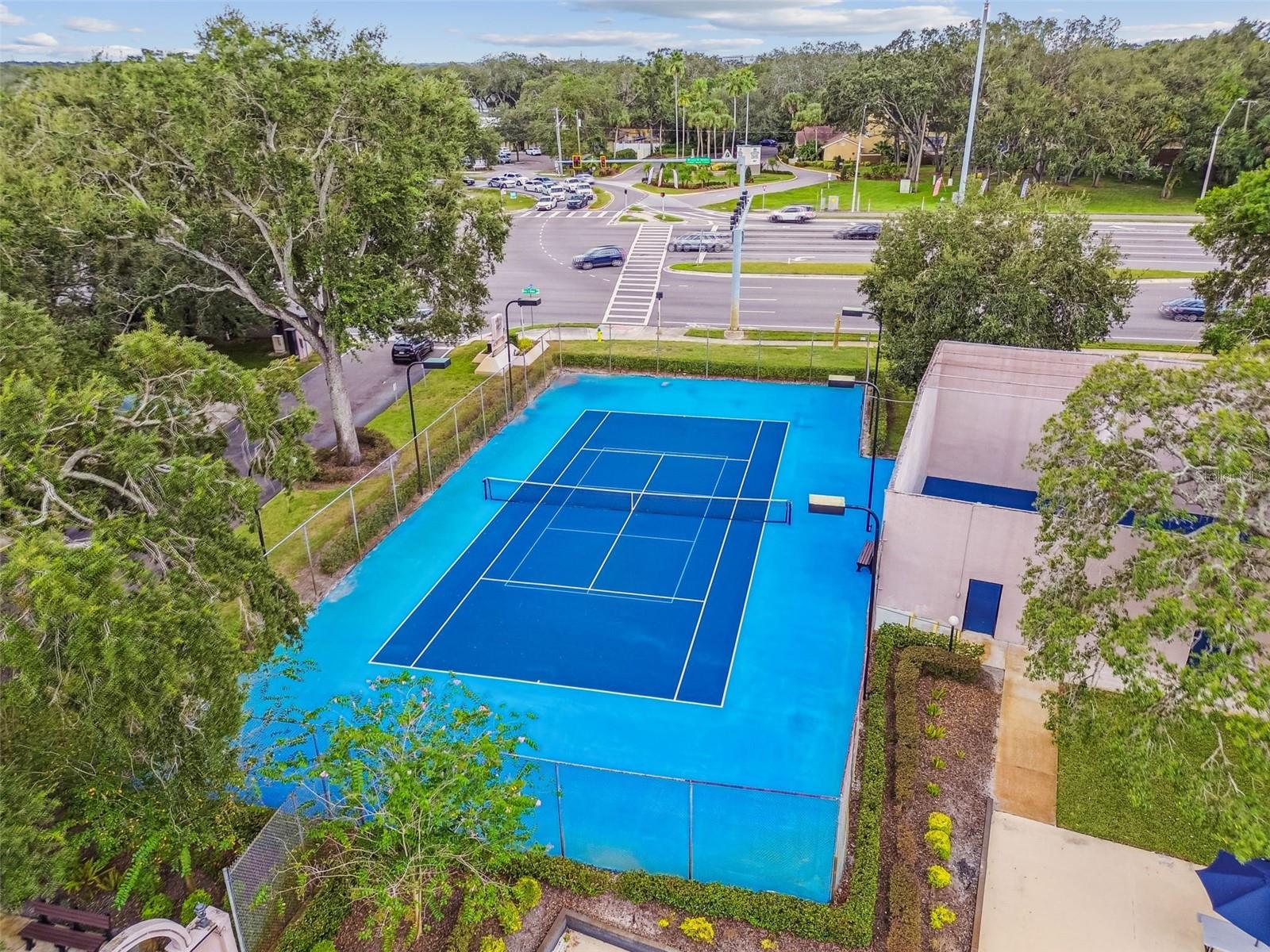 NORTH OAKS CONDO III - Residential