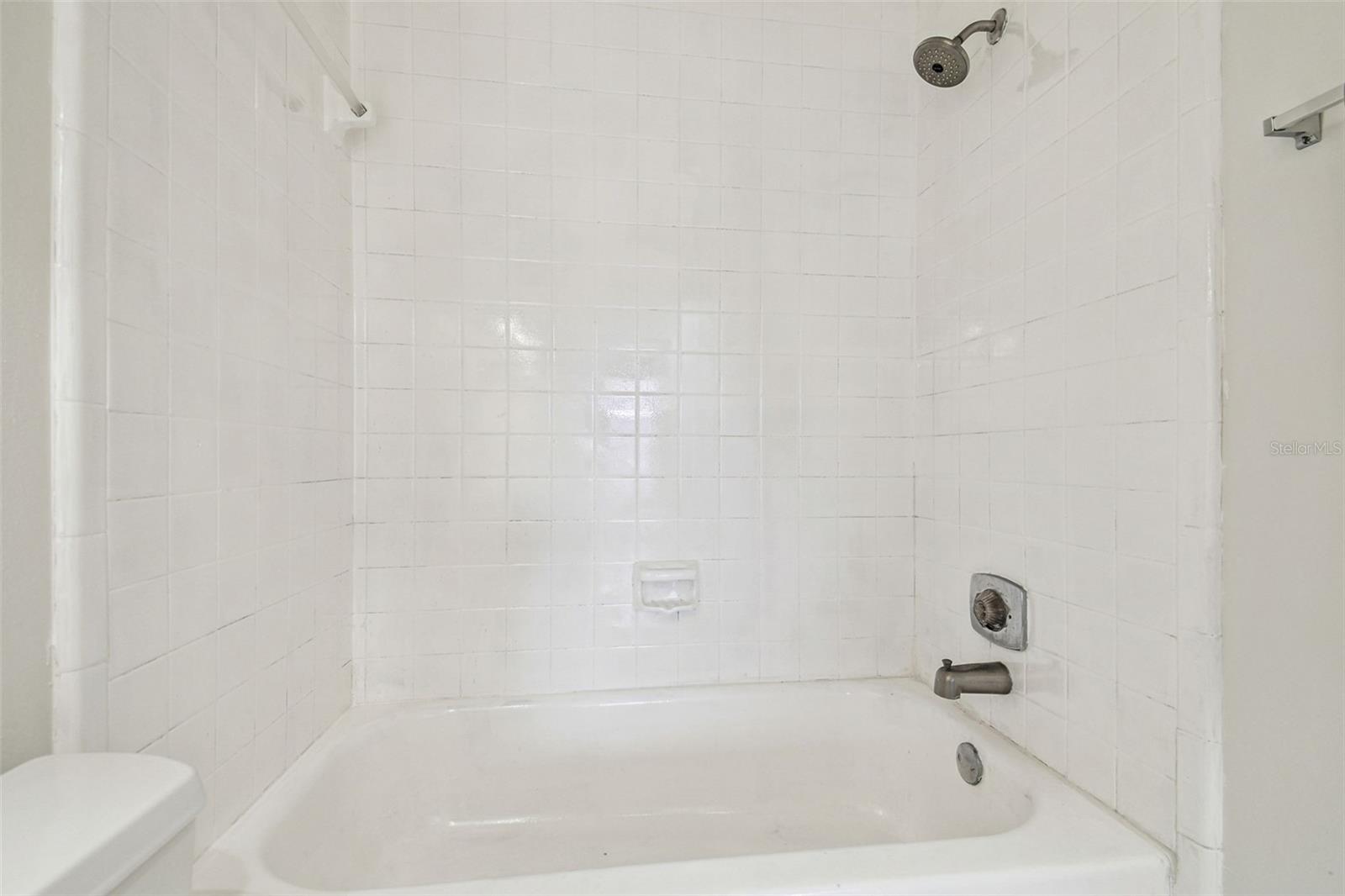 NORTH OAKS CONDO III - Residential