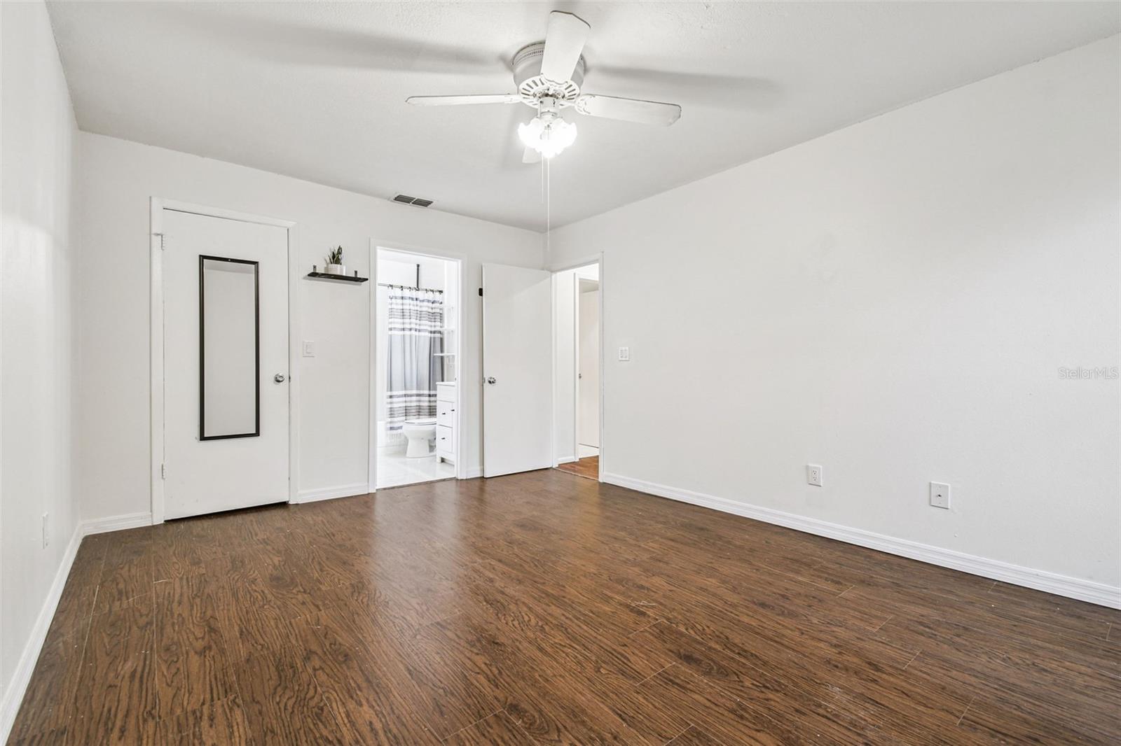 NORTH OAKS CONDO III - Residential
