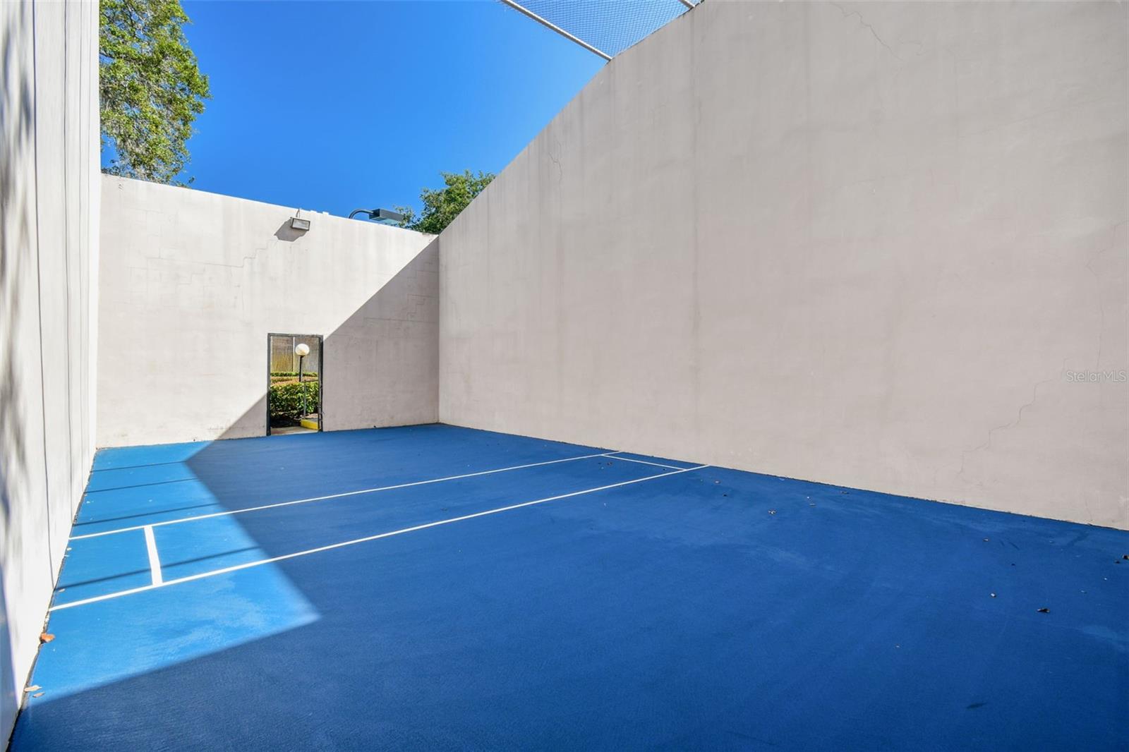 NORTH OAKS CONDO III - Residential