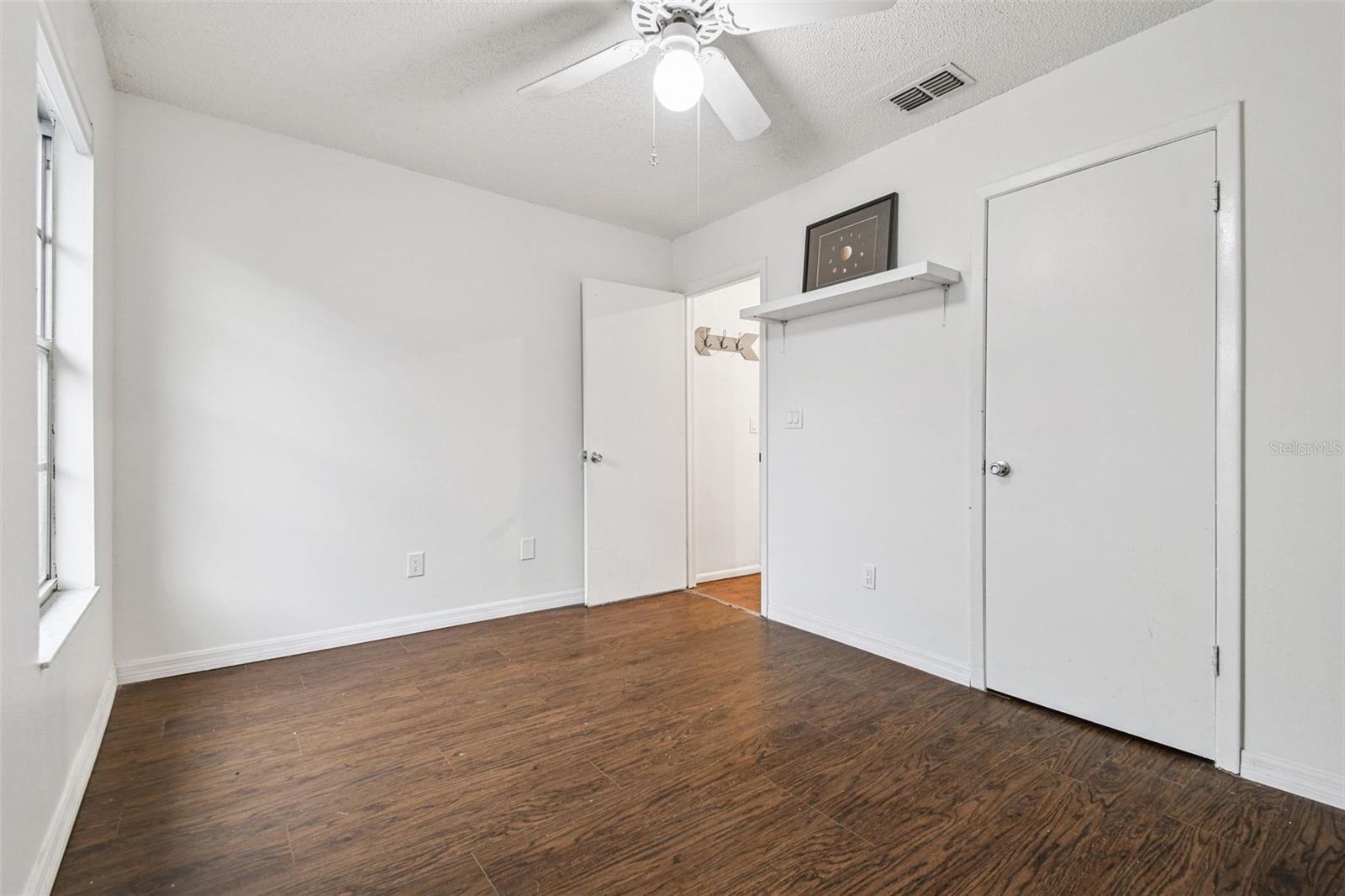 NORTH OAKS CONDO III - Residential