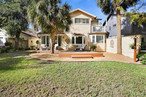 A home in LONGWOOD