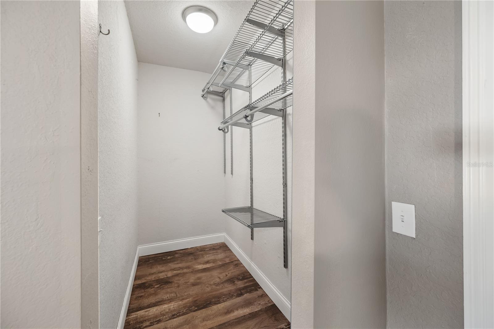 SUTHERLAND TOWN OF - Residential Lease