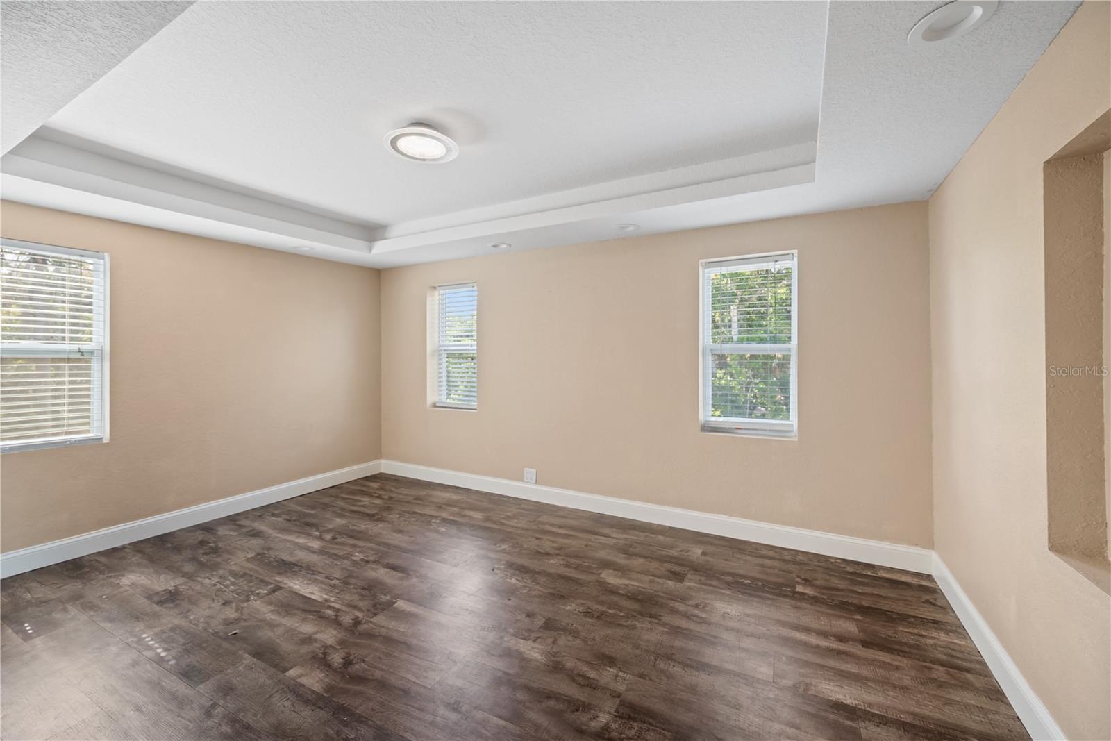 SUTHERLAND TOWN OF - Residential Lease