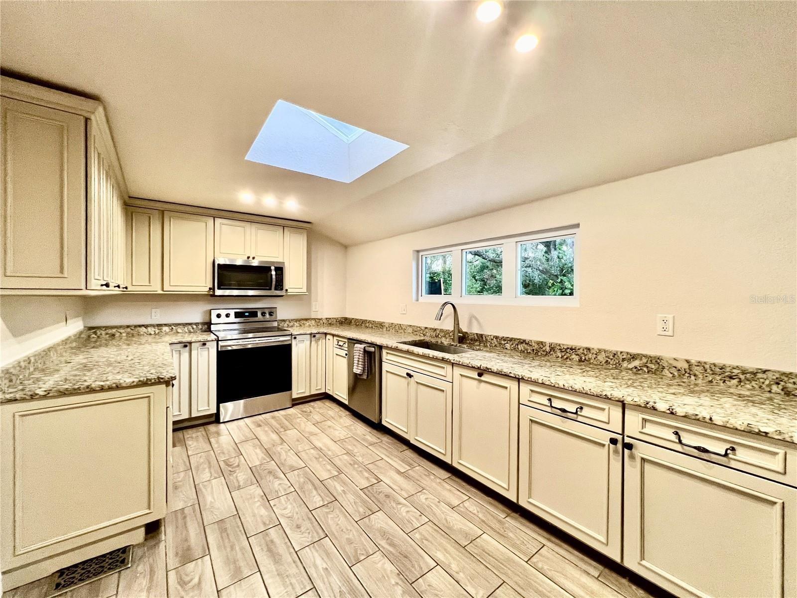 SUTHERLAND TOWN OF - Residential Lease